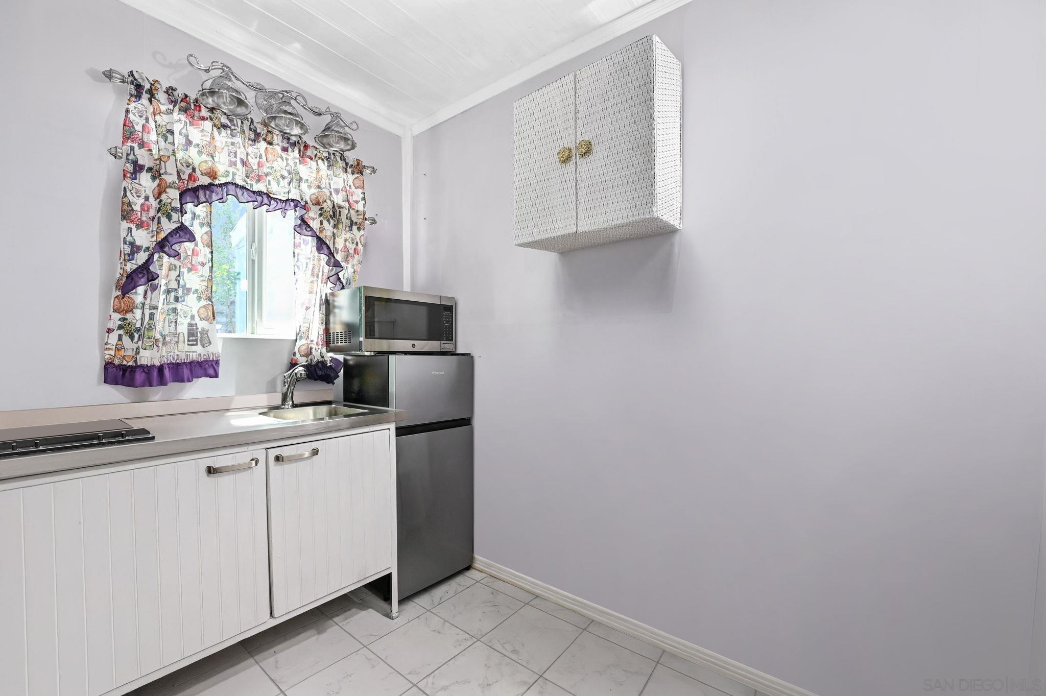 Detail Gallery Image 20 of 35 For 1410  Martinique Drive, Hemet,  CA 92543 - 4 Beds | 3 Baths