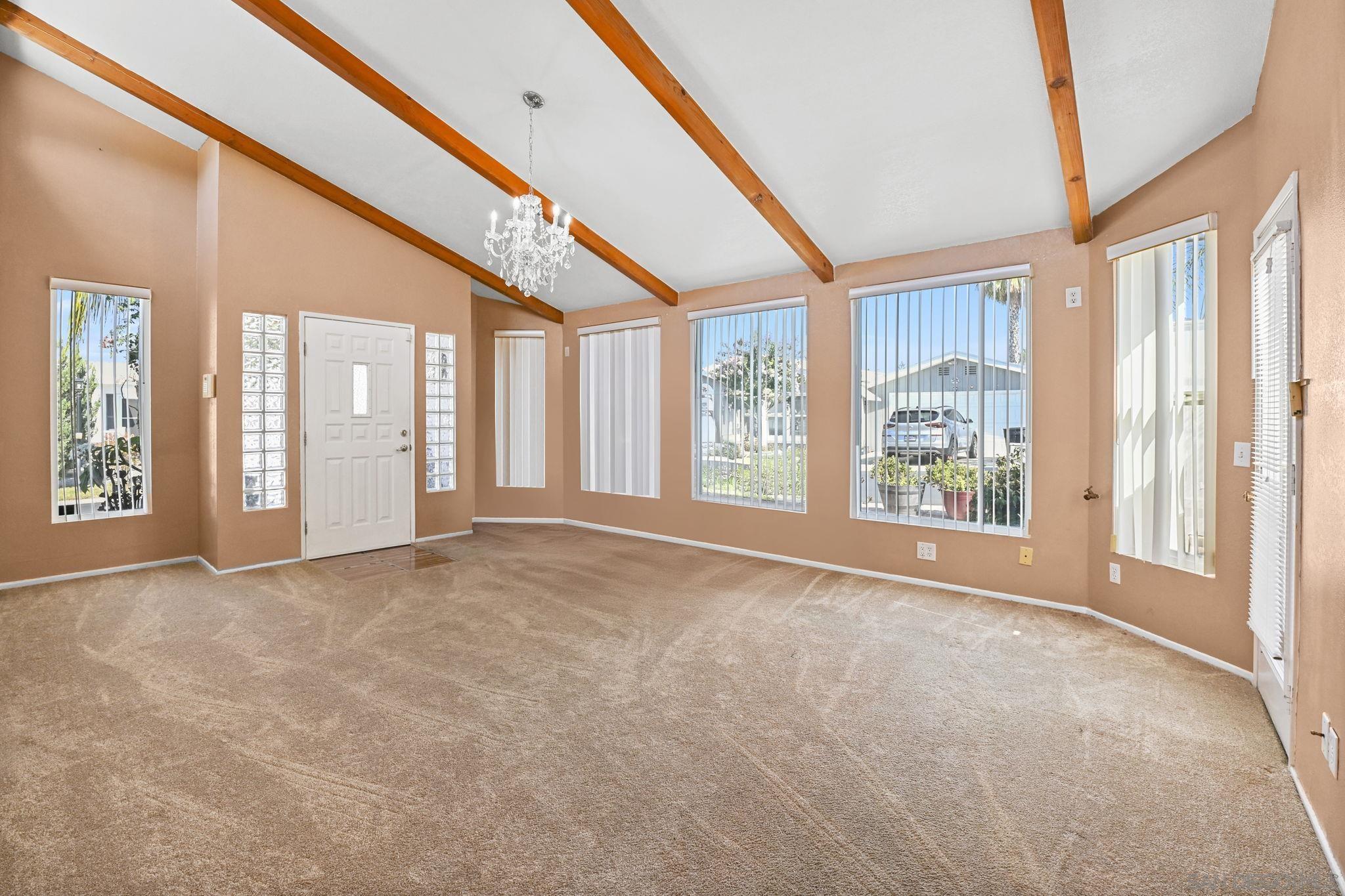 Detail Gallery Image 5 of 35 For 1410  Martinique Drive, Hemet,  CA 92543 - 4 Beds | 3 Baths