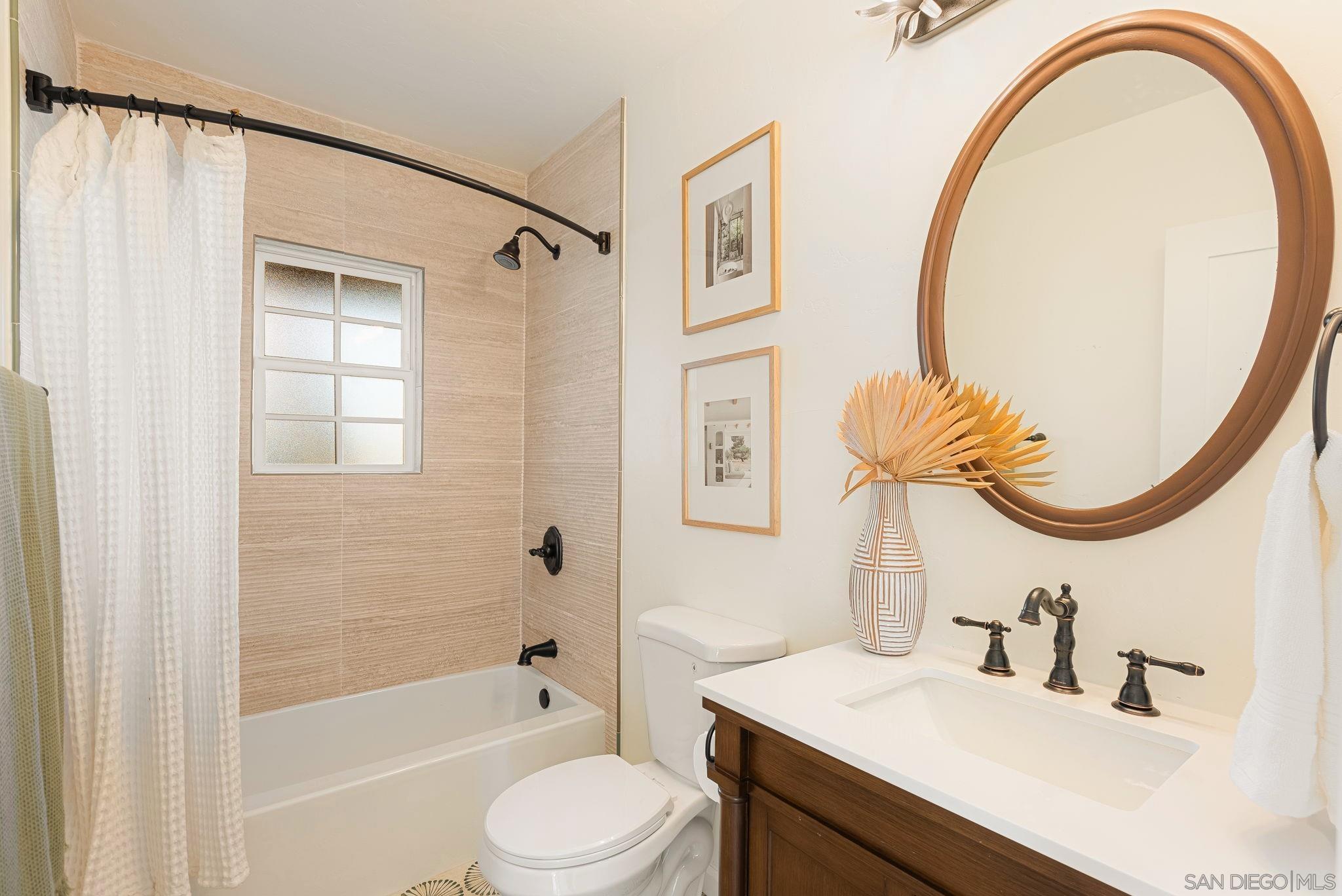 Detail Gallery Image 12 of 40 For 700  Wakefield Ct, El Cajon,  CA 92020 - 4 Beds | 4 Baths