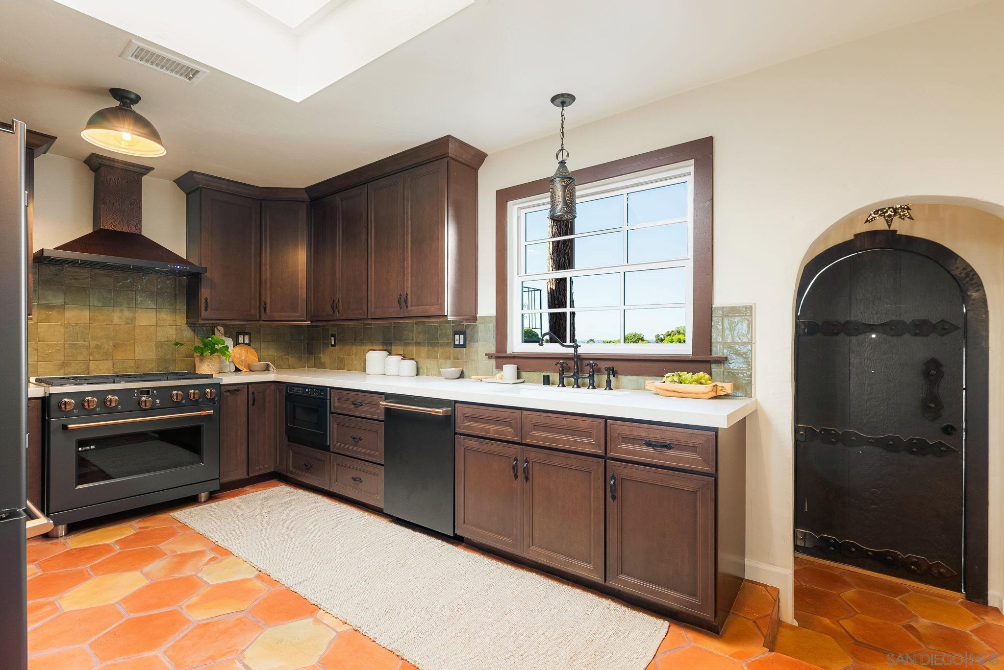 Detail Gallery Image 31 of 40 For 700  Wakefield Ct, El Cajon,  CA 92020 - 4 Beds | 4 Baths