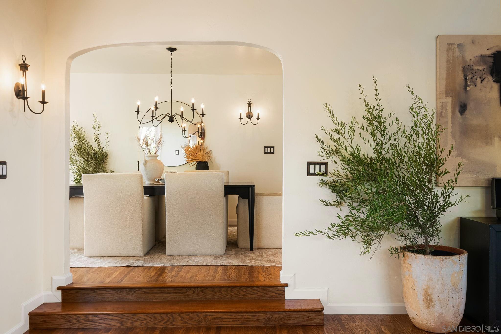 Detail Gallery Image 6 of 40 For 700  Wakefield Ct, El Cajon,  CA 92020 - 4 Beds | 4 Baths