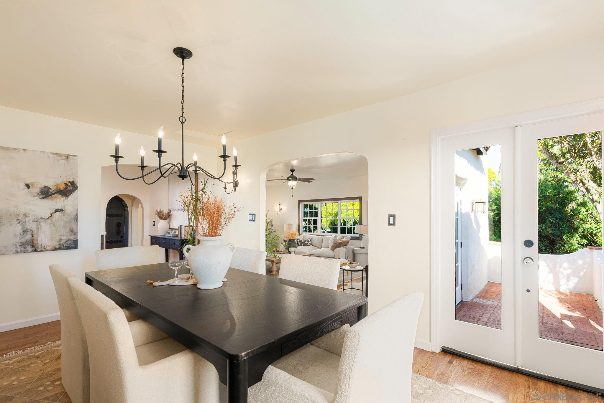 Detail Gallery Image 9 of 40 For 700  Wakefield Ct, El Cajon,  CA 92020 - 4 Beds | 4 Baths