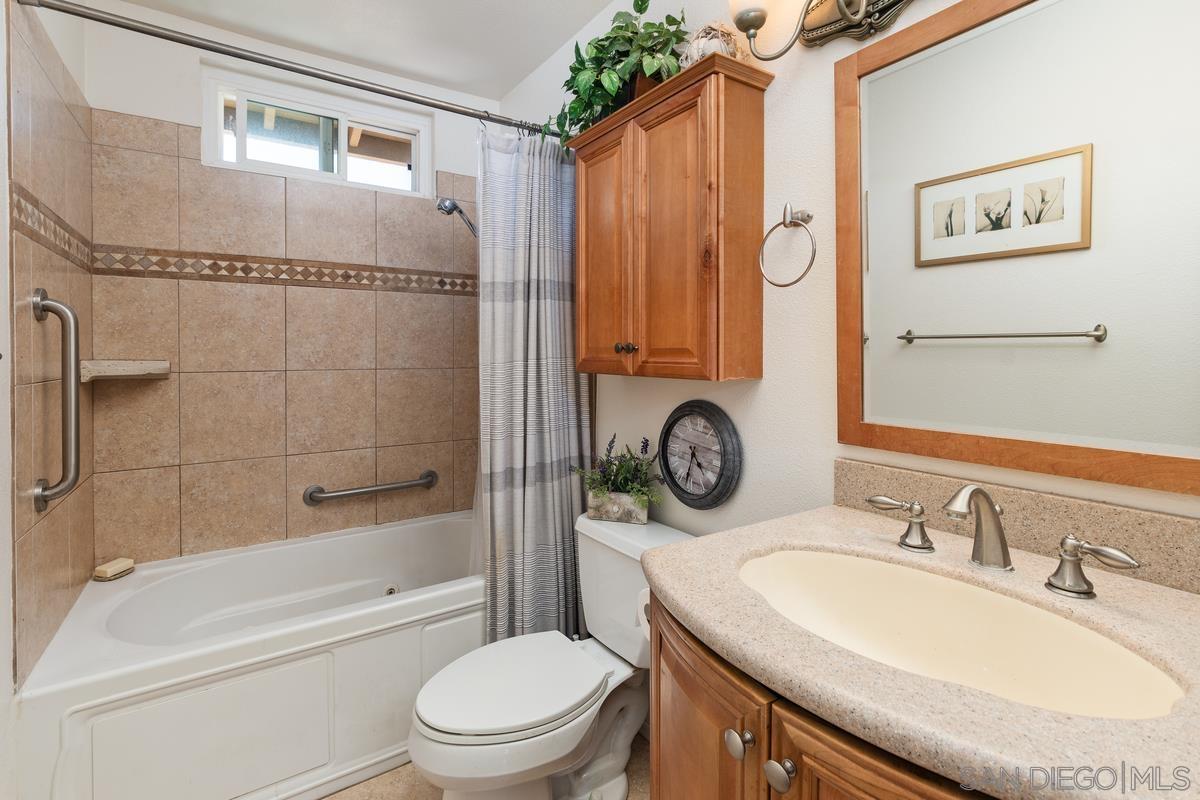 Detail Gallery Image 20 of 41 For 5800  Lake Murray Blvd  #83,  La Mesa,  CA 91942 - 2 Beds | 1/1 Baths