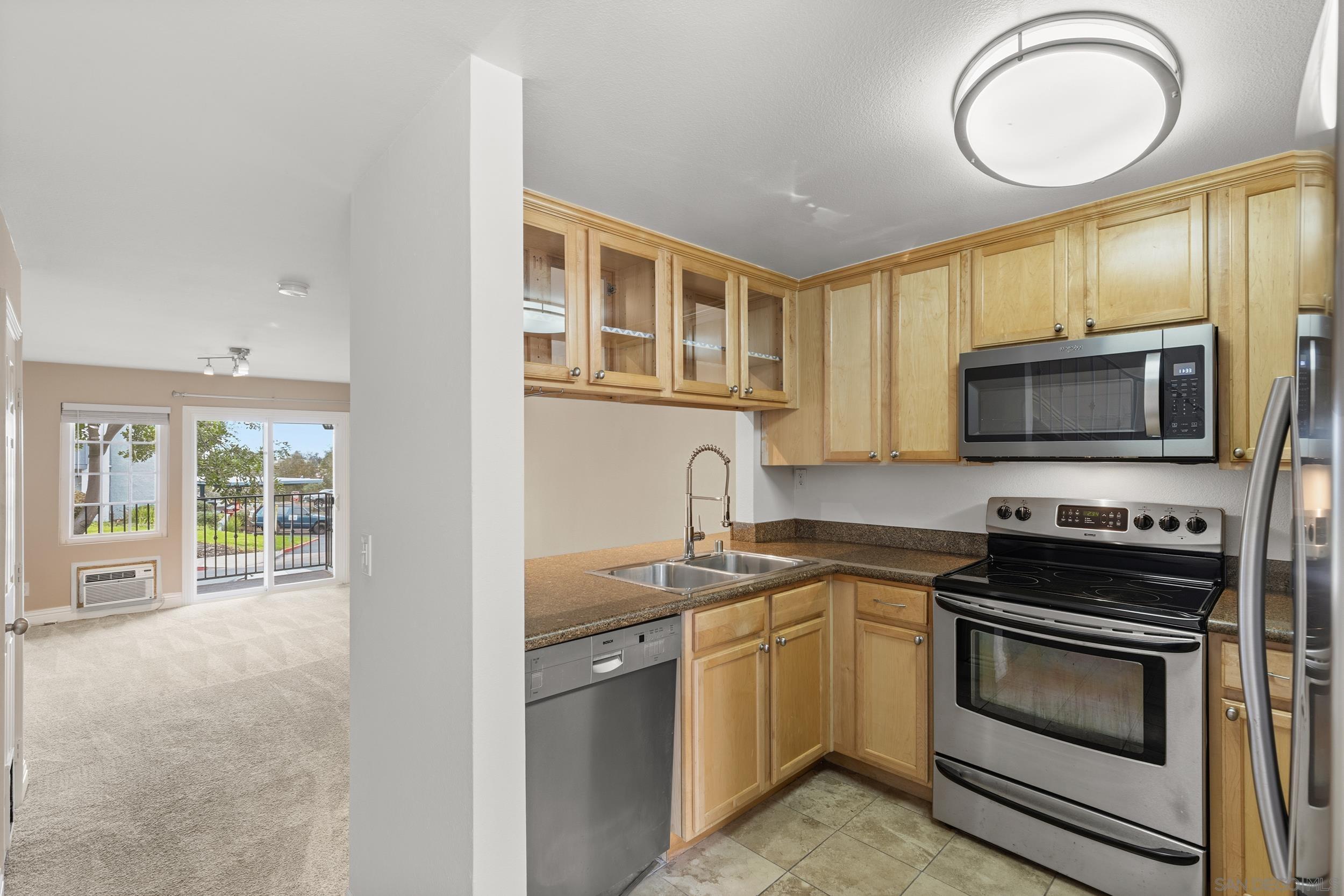 Detail Gallery Image 2 of 29 For 10224  Maya Linda Road  #17,  San Diego,  CA 92126 - 2 Beds | 1/1 Baths