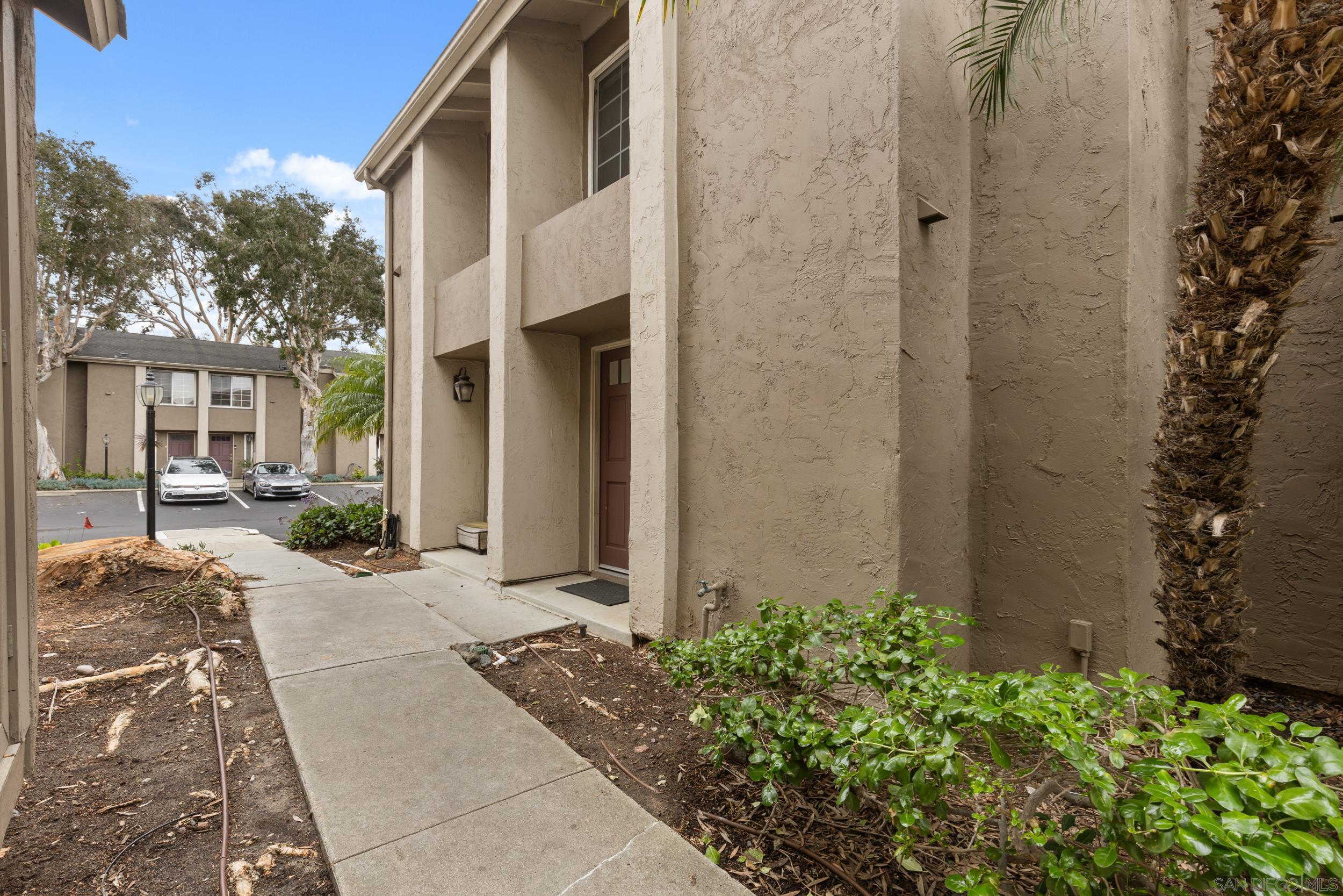 Detail Gallery Image 6 of 29 For 10224  Maya Linda Road  #17,  San Diego,  CA 92126 - 2 Beds | 1/1 Baths