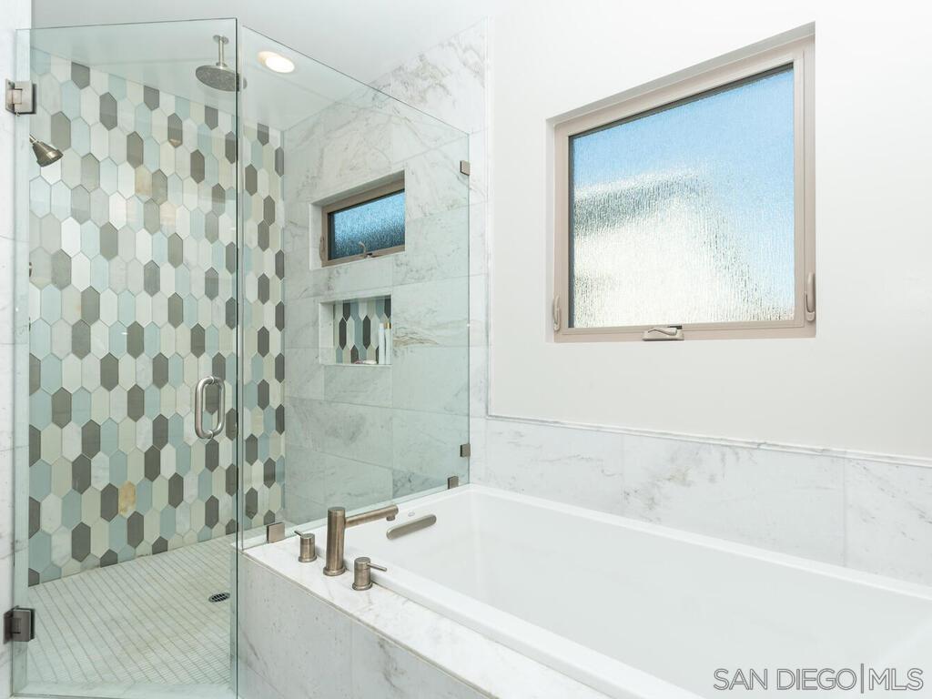 Detail Gallery Image 25 of 75 For 938  Opal, San Diego,  CA 92109 - 5 Beds | 3/1 Baths
