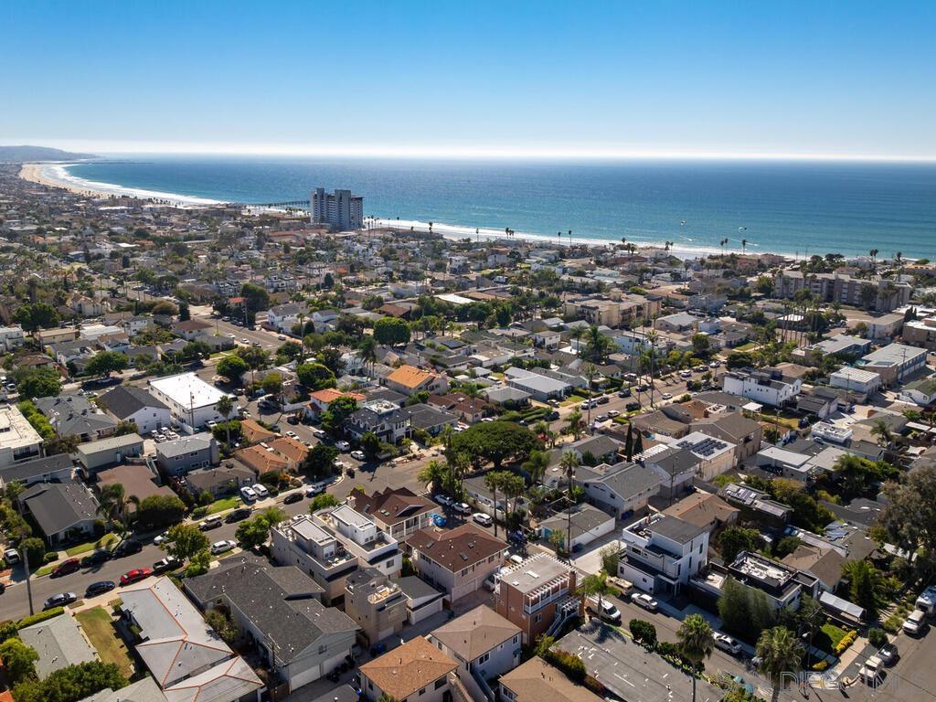 Detail Gallery Image 58 of 75 For 938  Opal, San Diego,  CA 92109 - 5 Beds | 3/1 Baths