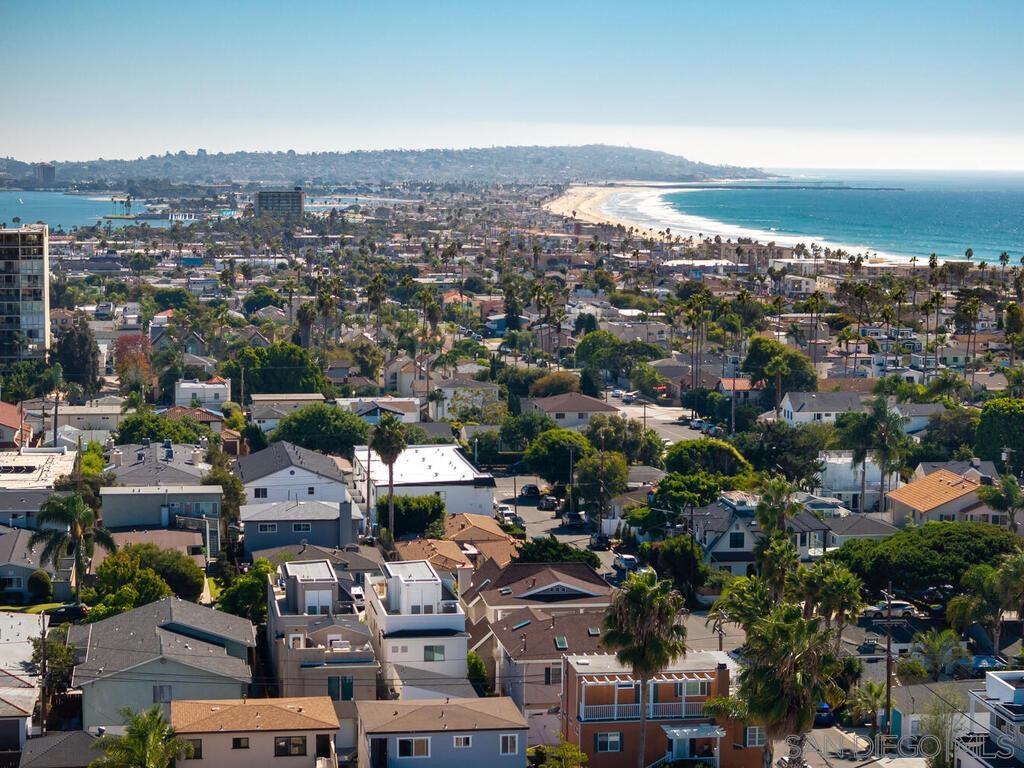 Detail Gallery Image 60 of 75 For 938  Opal, San Diego,  CA 92109 - 5 Beds | 3/1 Baths