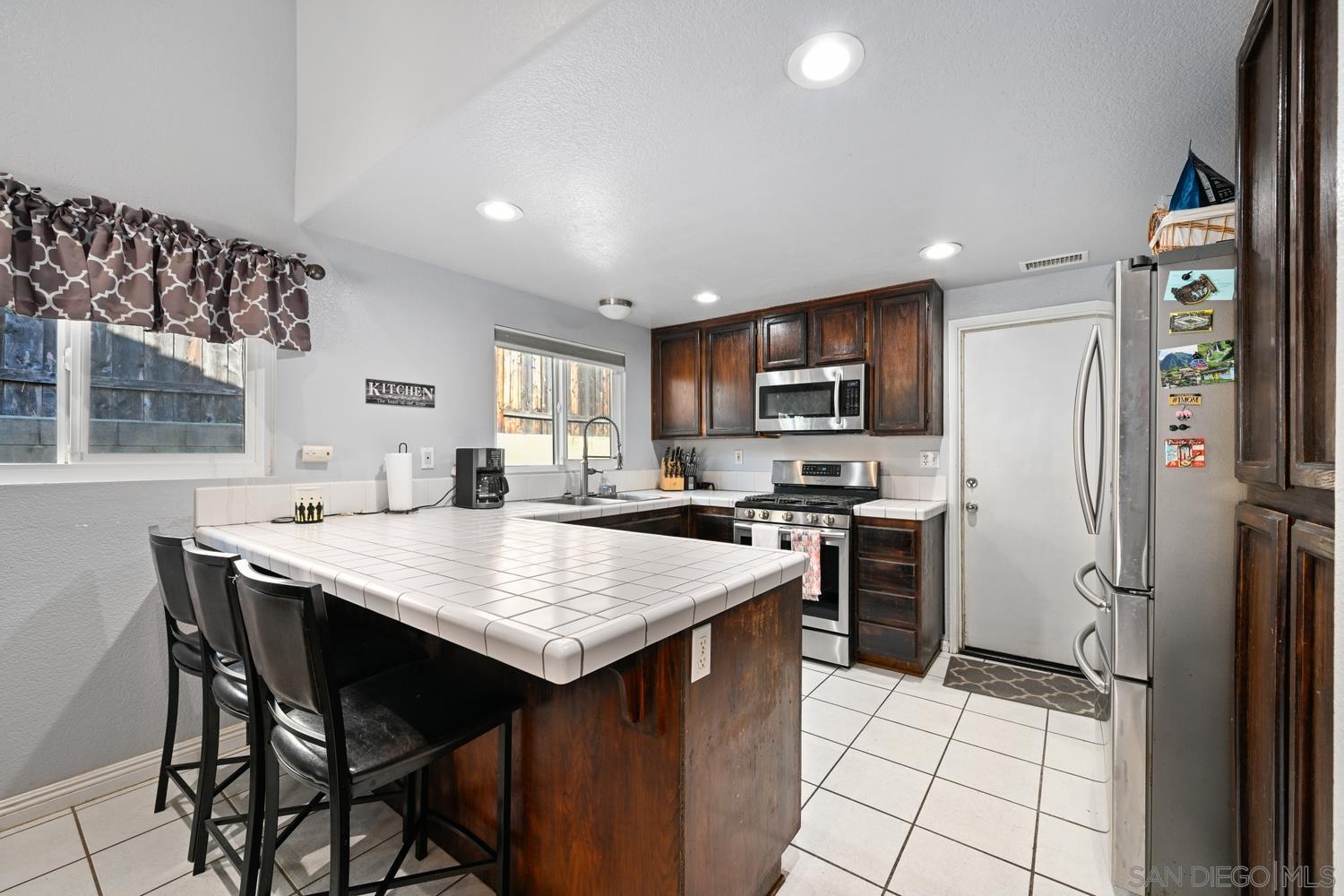 Detail Gallery Image 9 of 29 For 13872  Jack Oak Ln, Lakeside,  CA 92040 - 3 Beds | 2 Baths