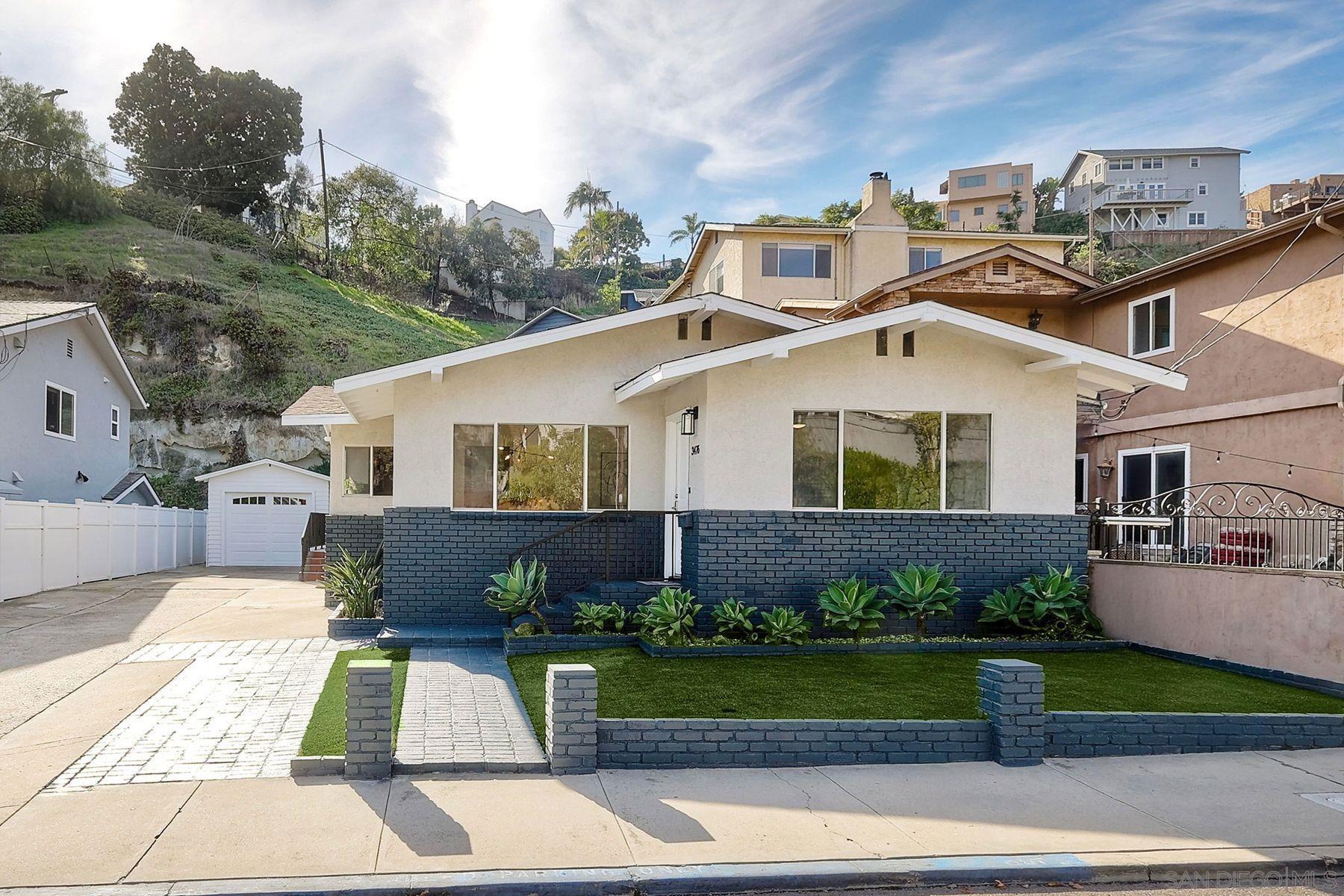 Detail Gallery Image 2 of 31 For 3476  Reynard Way, San Diego,  CA 92103 - 3 Beds | 2 Baths