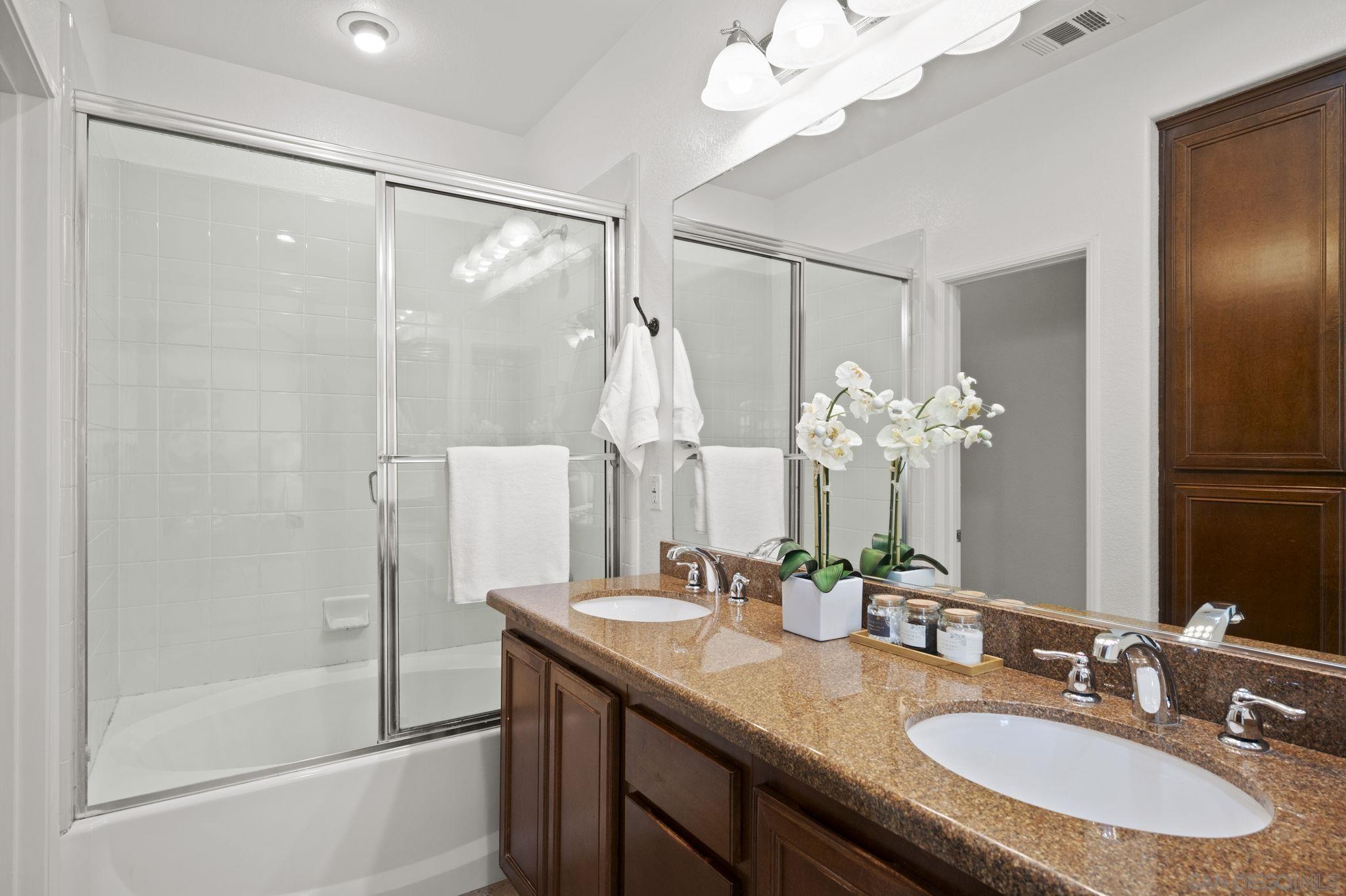 Detail Gallery Image 18 of 35 For 2816  Villas Way, San Diego,  CA 92108 - 3 Beds | 2/1 Baths