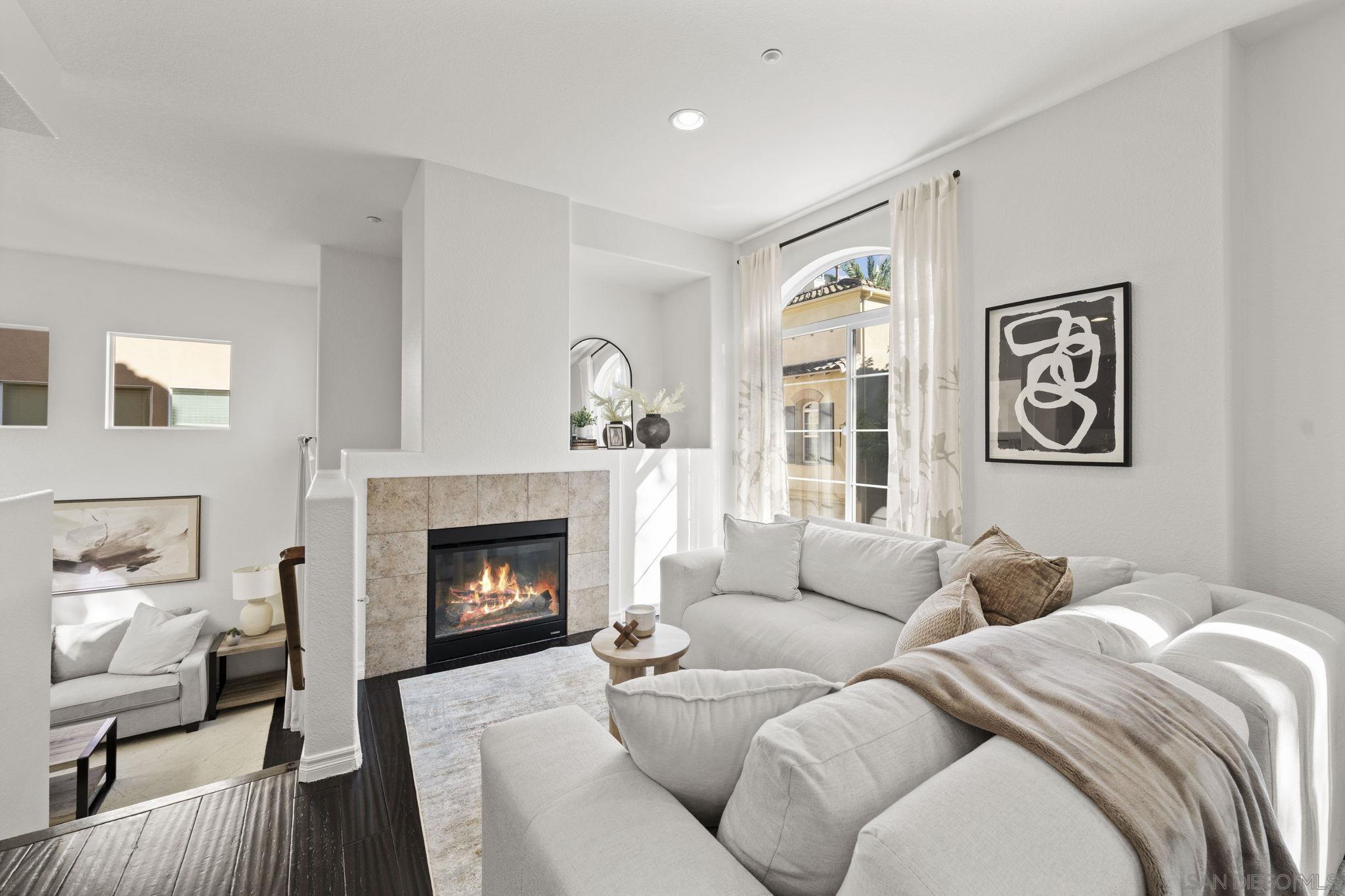 Detail Gallery Image 3 of 35 For 2816  Villas Way, San Diego,  CA 92108 - 3 Beds | 2/1 Baths