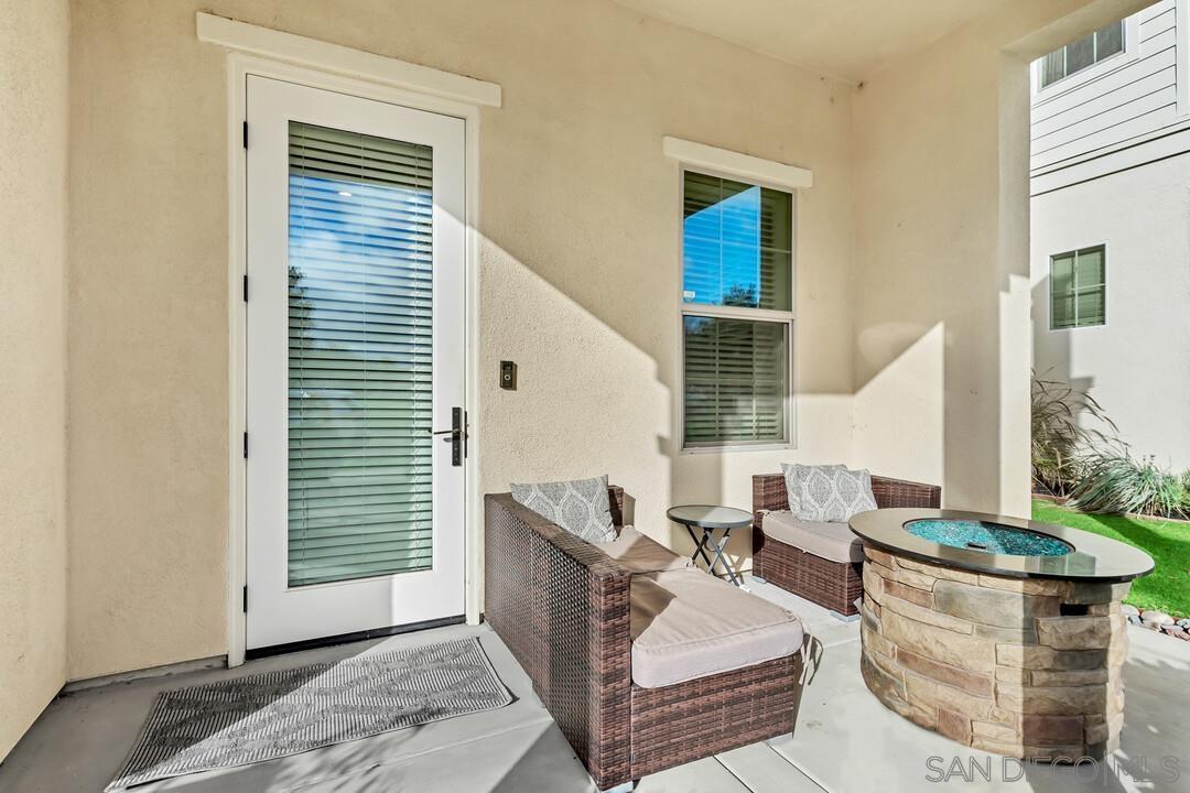 Detail Gallery Image 5 of 67 For 21512  Harmony Village Drive, Escondido,  CA 92029 - 4 Beds | 3/1 Baths