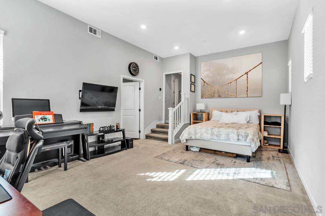 Detail Gallery Image 8 of 67 For 21512  Harmony Village Drive, Escondido,  CA 92029 - 4 Beds | 3/1 Baths