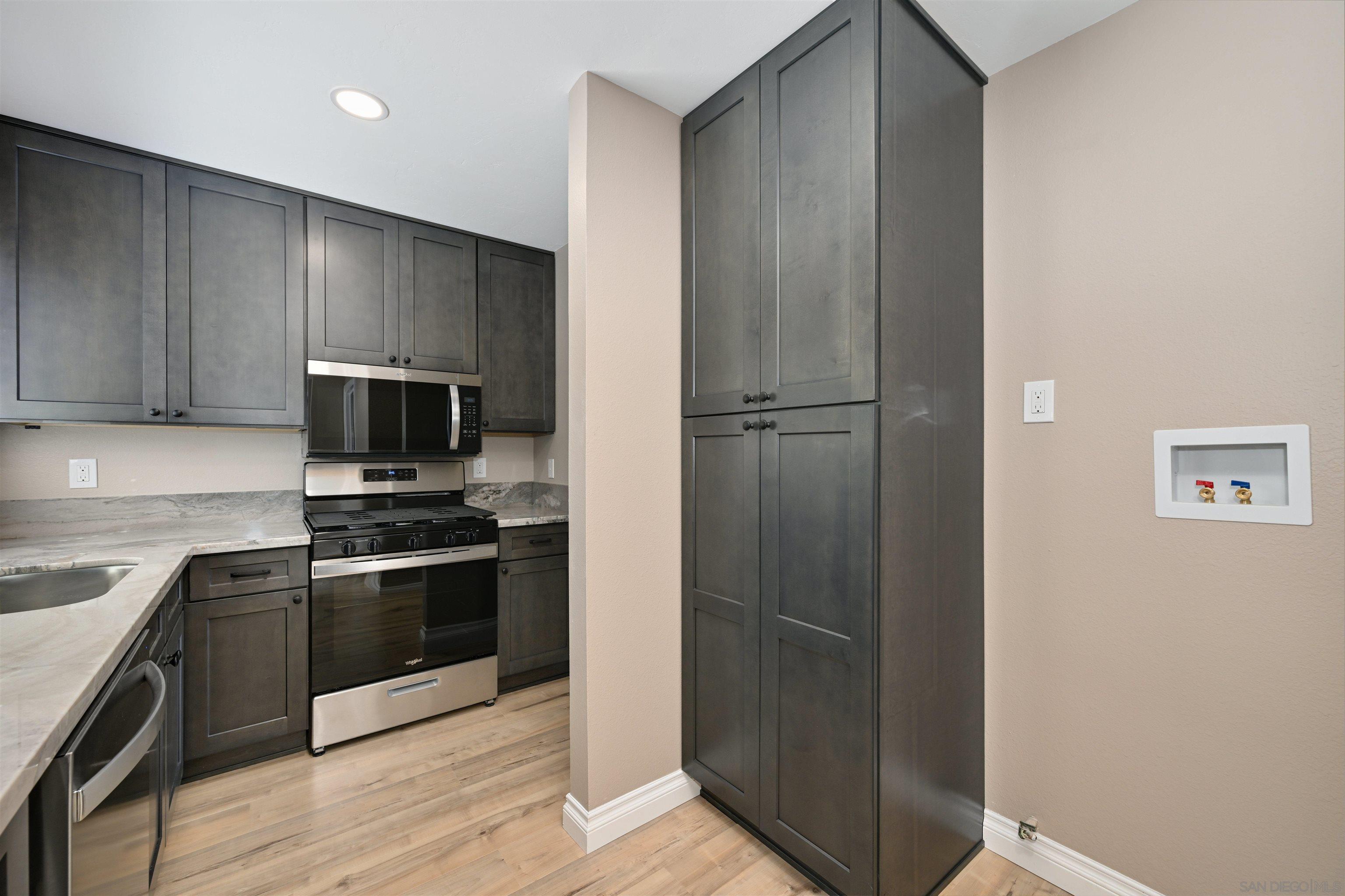 Detail Gallery Image 7 of 16 For 4758  Westridge Dr, Oceanside,  CA 92056 - 2 Beds | 1 Baths