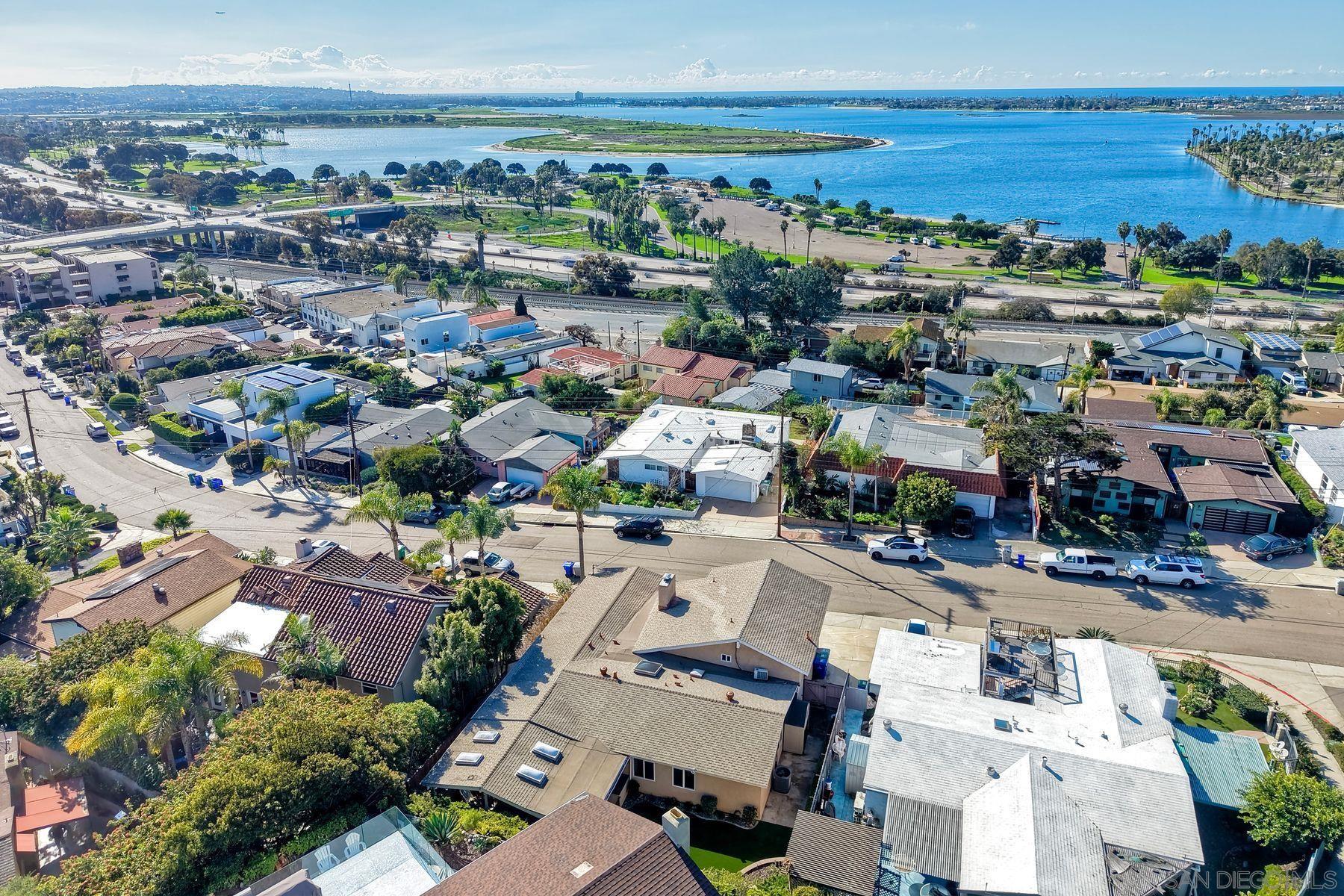 Detail Gallery Image 39 of 42 For 2935  Lloyd St, San Diego,  CA 92117 - 4 Beds | 3/1 Baths
