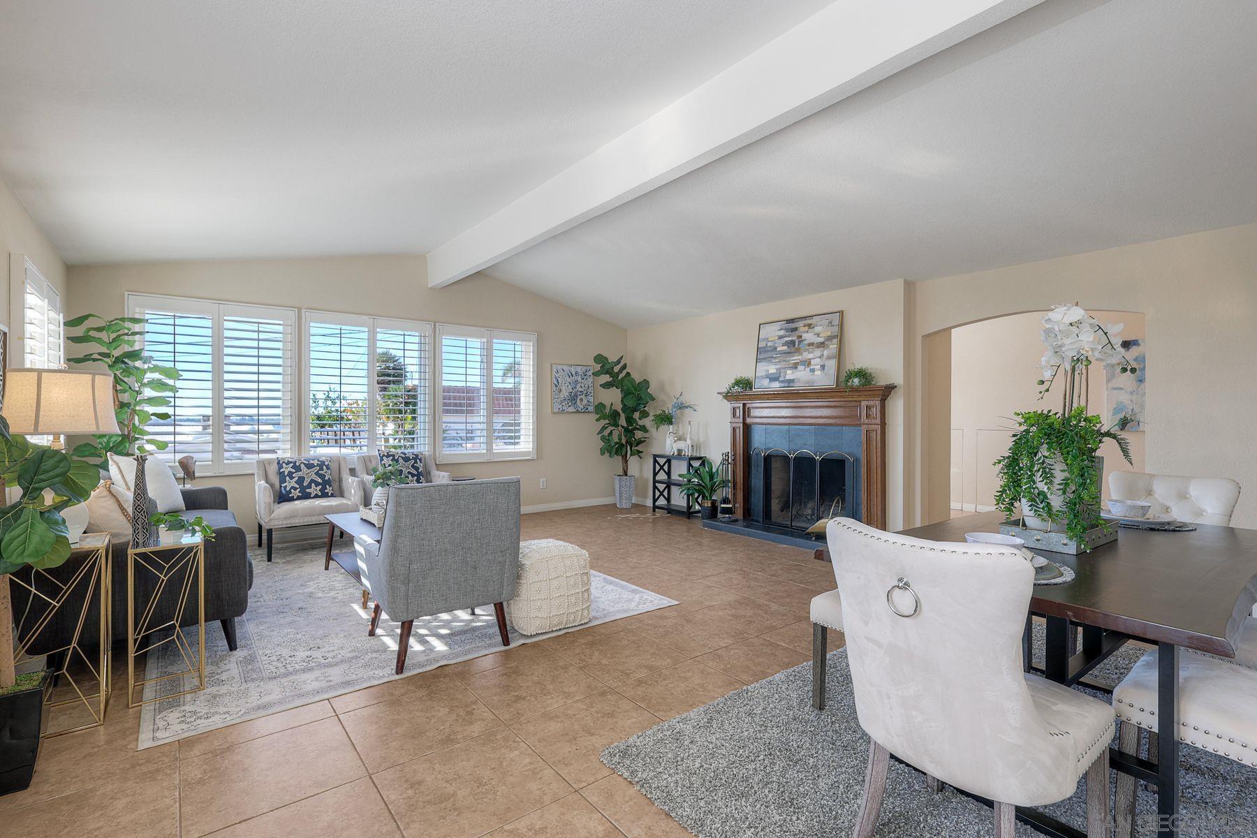 Detail Gallery Image 6 of 42 For 2935  Lloyd St, San Diego,  CA 92117 - 4 Beds | 3/1 Baths