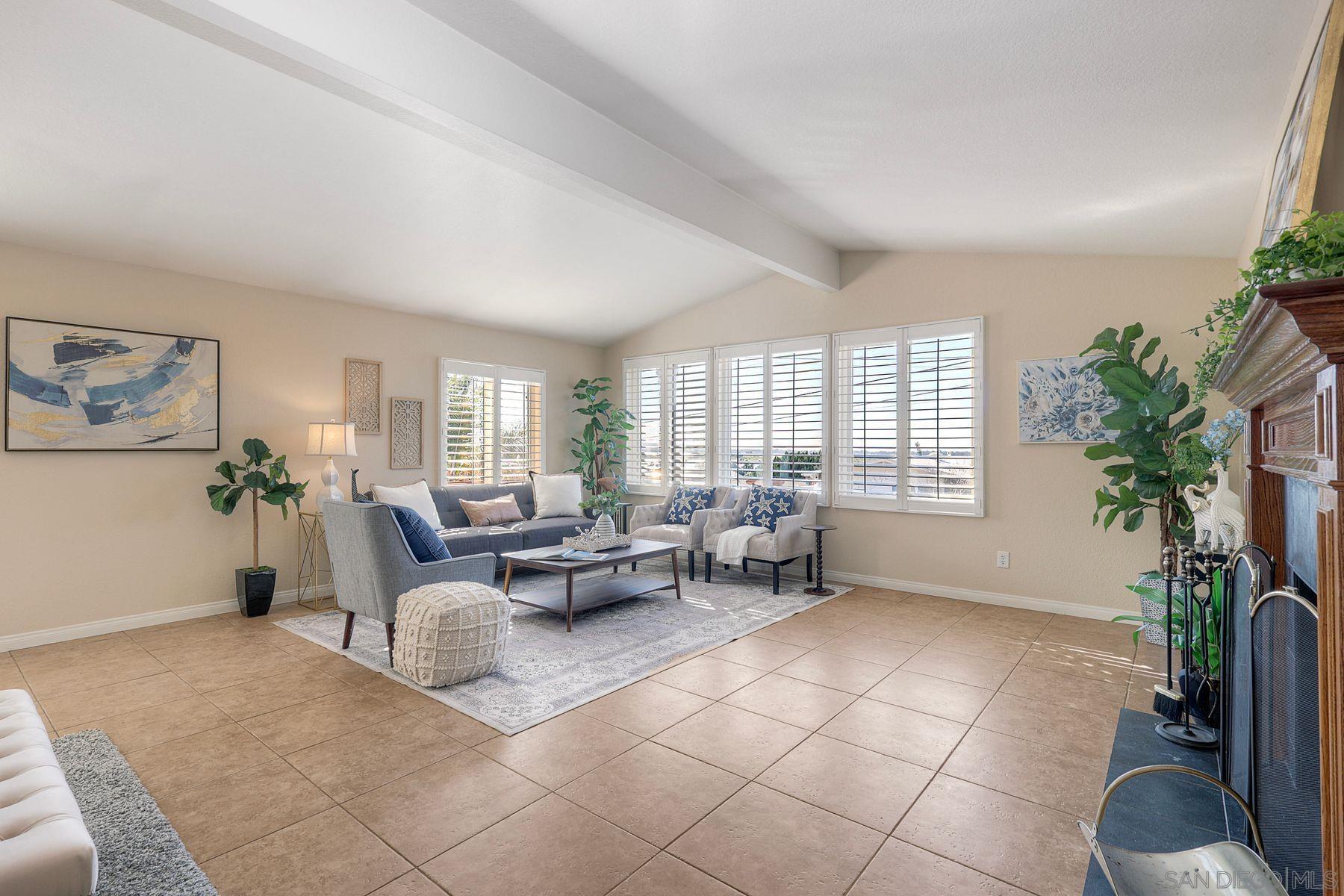 Detail Gallery Image 7 of 42 For 2935  Lloyd St, San Diego,  CA 92117 - 4 Beds | 3/1 Baths