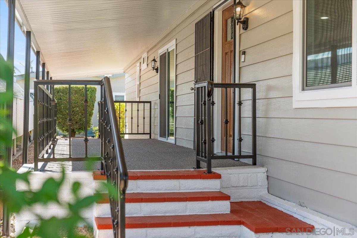 Detail Gallery Image 3 of 35 For 3438  Don Alberto, Carlsbad,  CA 92010 - 2 Beds | 2 Baths