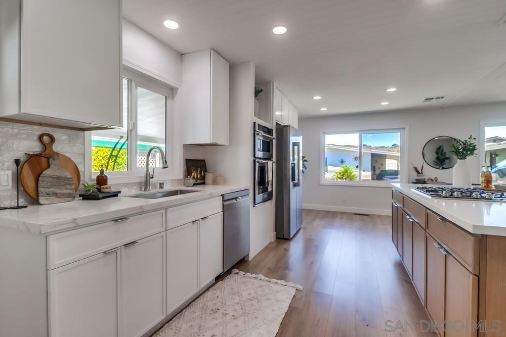 Detail Gallery Image 5 of 35 For 3438  Don Alberto, Carlsbad,  CA 92010 - 2 Beds | 2 Baths