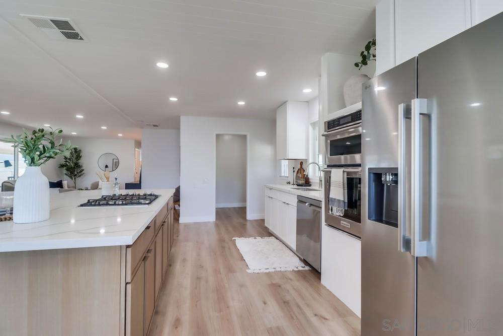 Detail Gallery Image 10 of 35 For 3438  Don Alberto, Carlsbad,  CA 92010 - 2 Beds | 2 Baths