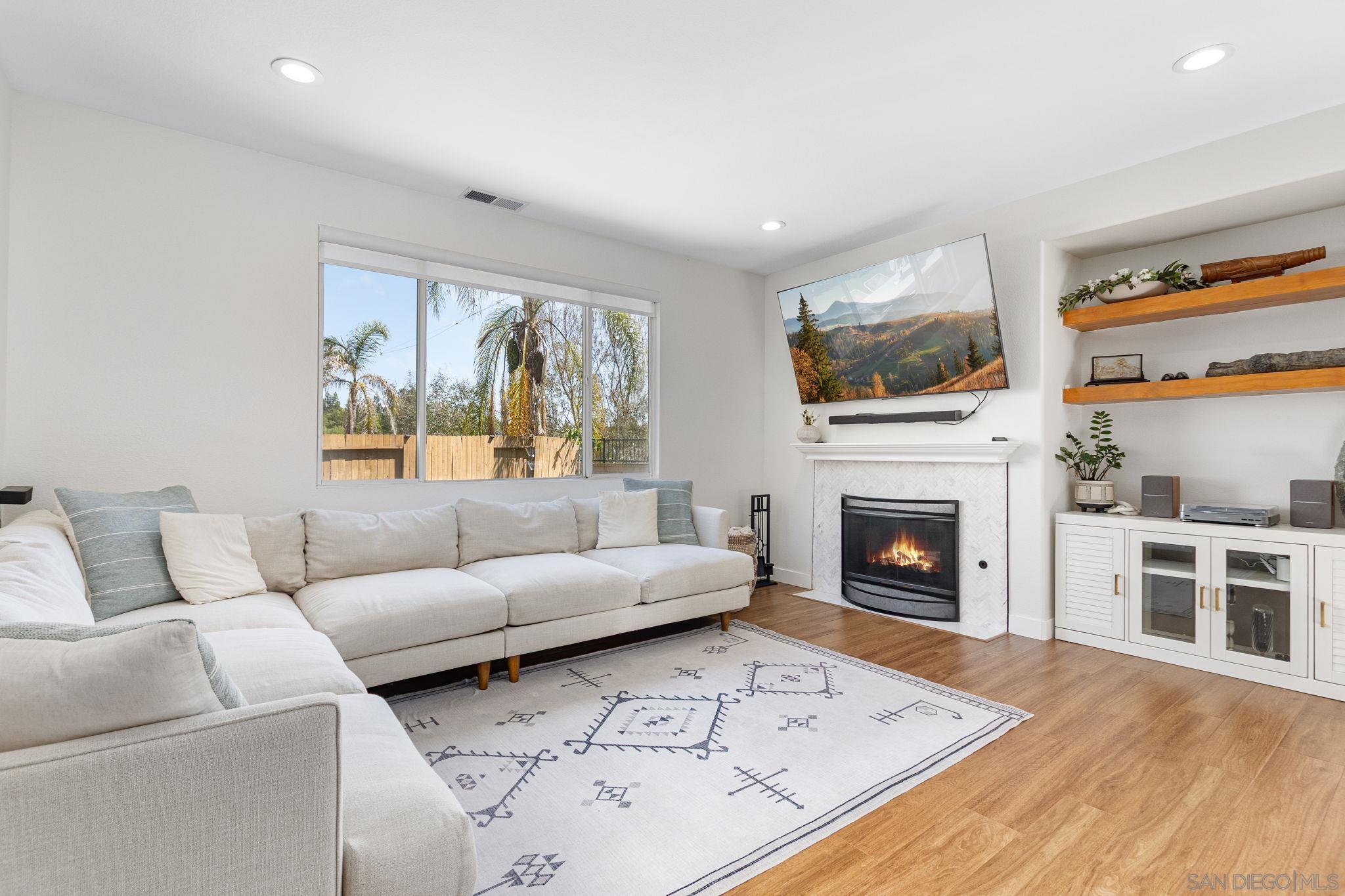 Detail Gallery Image 12 of 36 For 11799  Westview Pkwy, San Diego,  CA 92126 - 5 Beds | 3 Baths