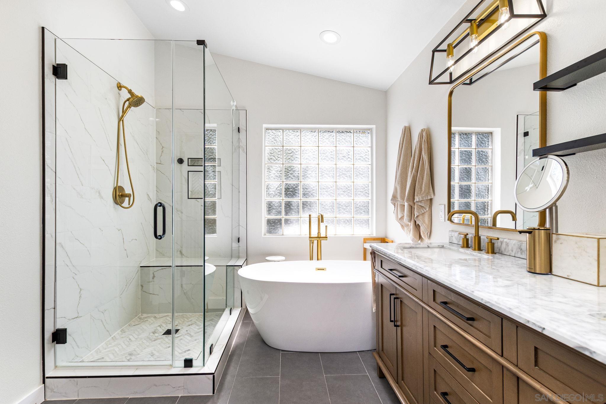 Detail Gallery Image 18 of 36 For 11799  Westview Pkwy, San Diego,  CA 92126 - 5 Beds | 3 Baths