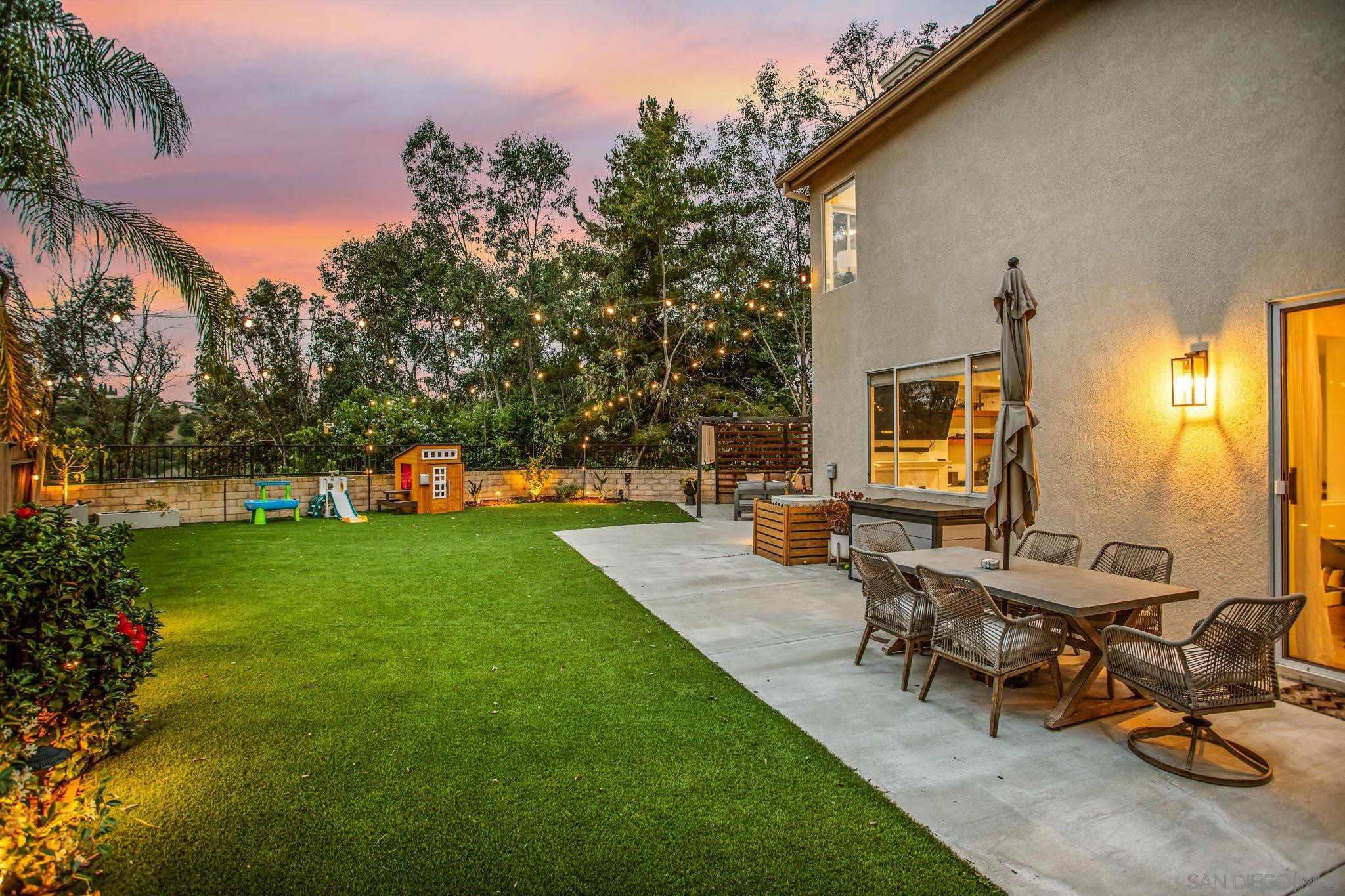 Detail Gallery Image 27 of 36 For 11799  Westview Pkwy, San Diego,  CA 92126 - 5 Beds | 3 Baths