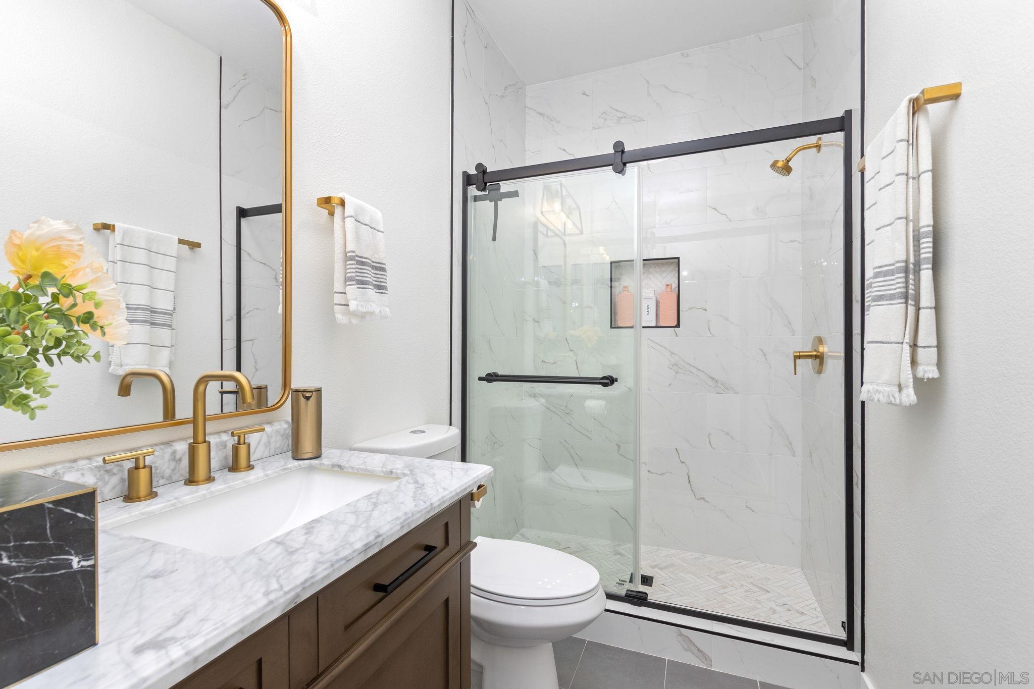 Detail Gallery Image 6 of 36 For 11799  Westview Pkwy, San Diego,  CA 92126 - 5 Beds | 3 Baths