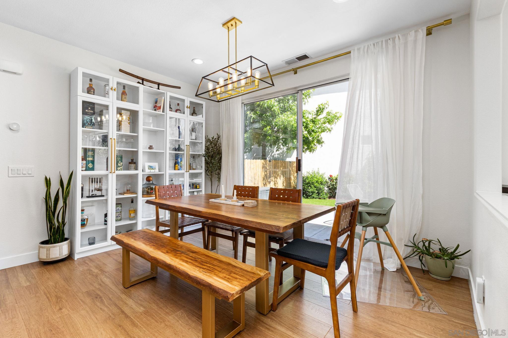 Detail Gallery Image 8 of 36 For 11799  Westview Pkwy, San Diego,  CA 92126 - 5 Beds | 3 Baths