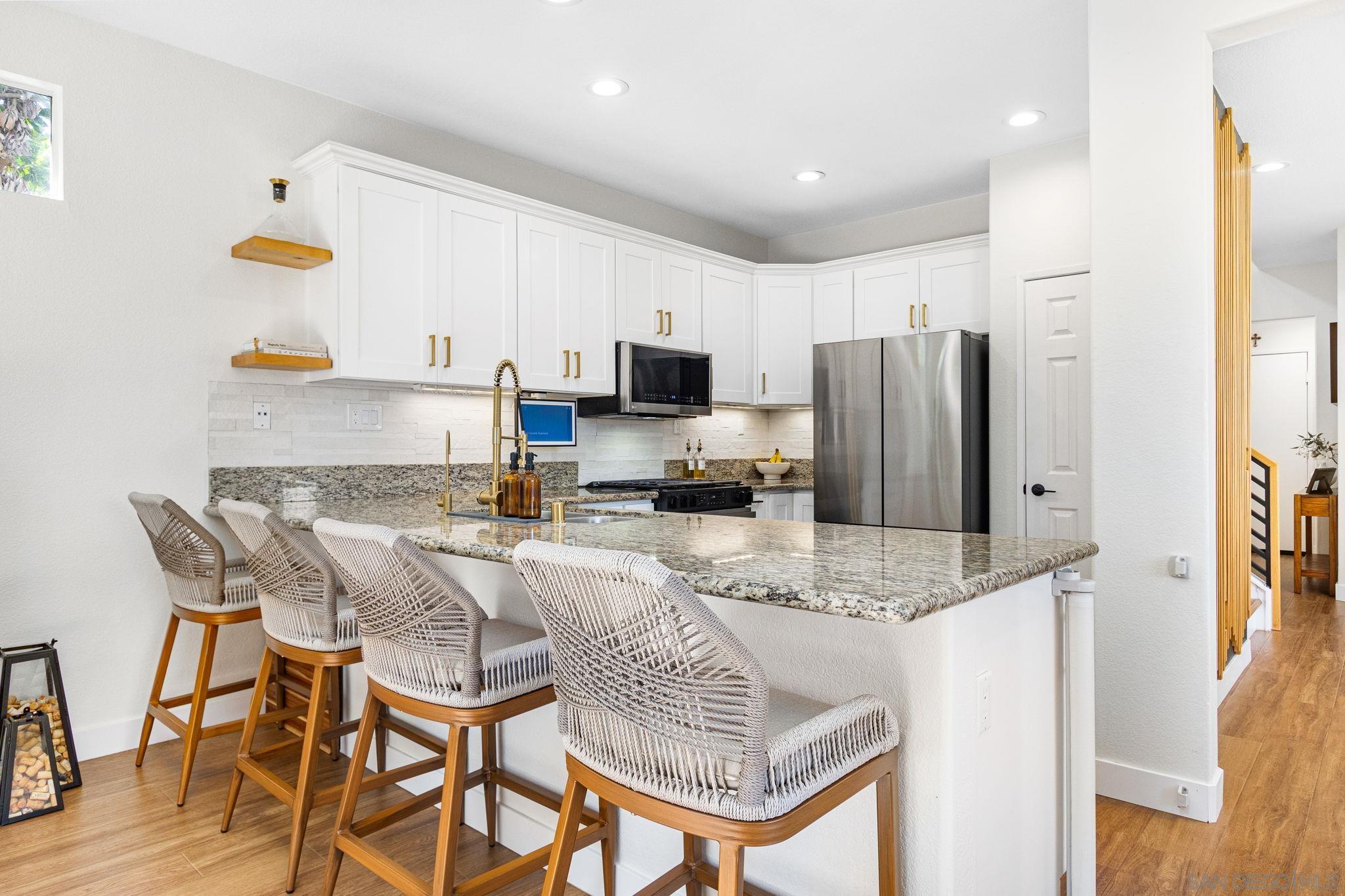 Detail Gallery Image 10 of 36 For 11799  Westview Pkwy, San Diego,  CA 92126 - 5 Beds | 3 Baths