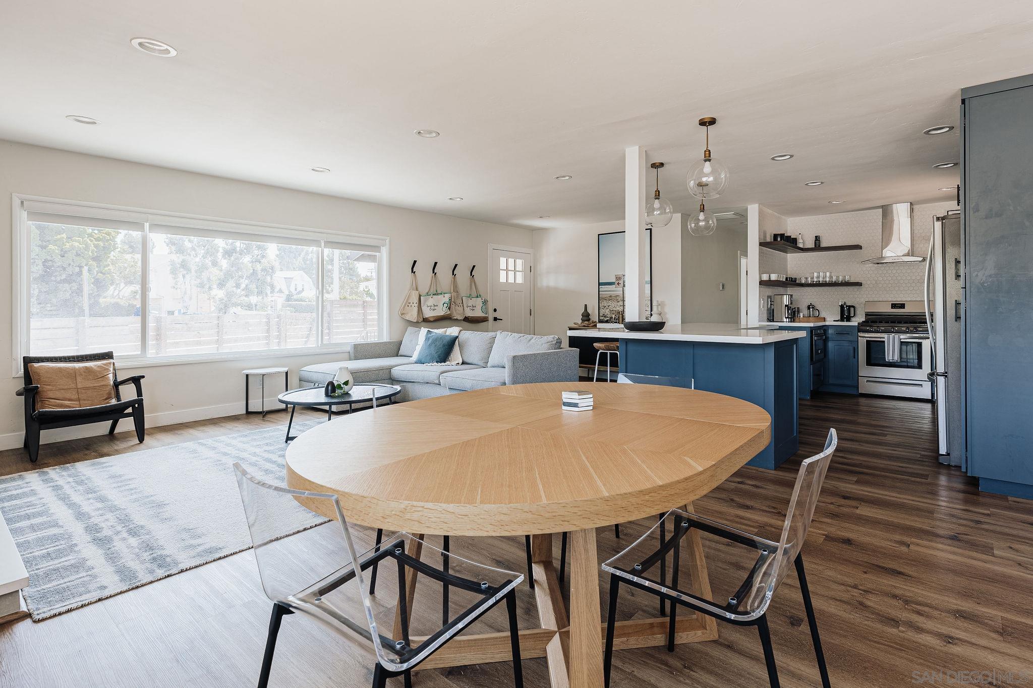 Detail Gallery Image 12 of 73 For 3805  Atascadero Dr, San Diego,  CA 92107 - 3 Beds | 2 Baths