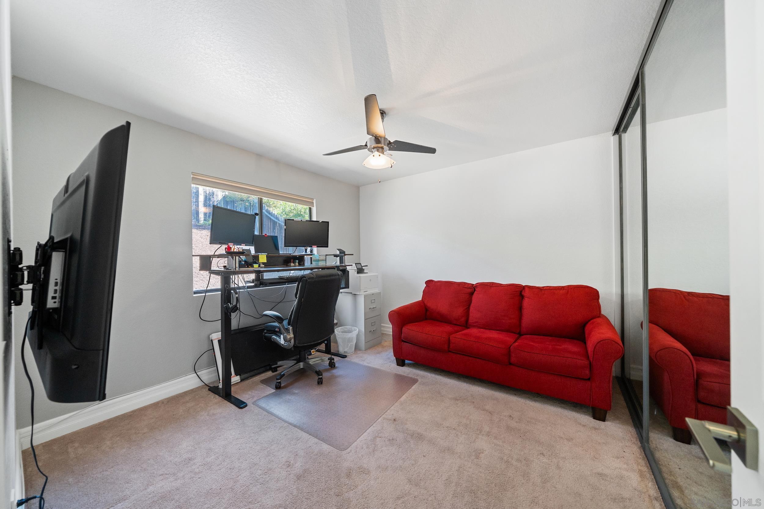 Detail Gallery Image 13 of 33 For 2041  Woodland Gln, Escondido,  CA 92027 - 3 Beds | 3 Baths