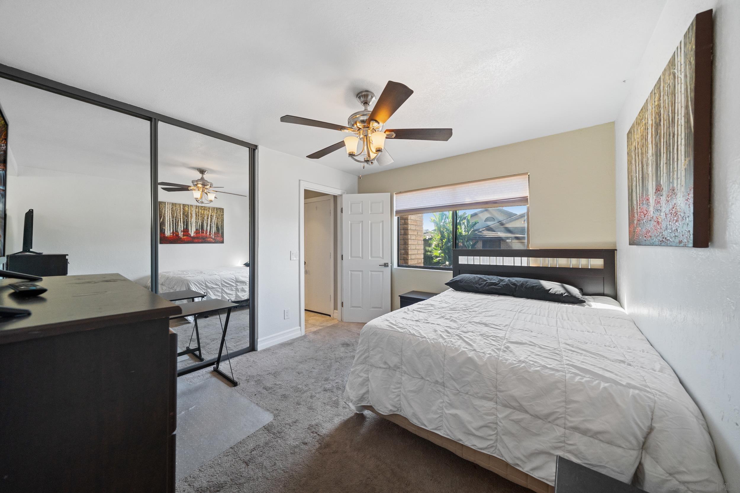 Detail Gallery Image 14 of 33 For 2041  Woodland Gln, Escondido,  CA 92027 - 3 Beds | 3 Baths