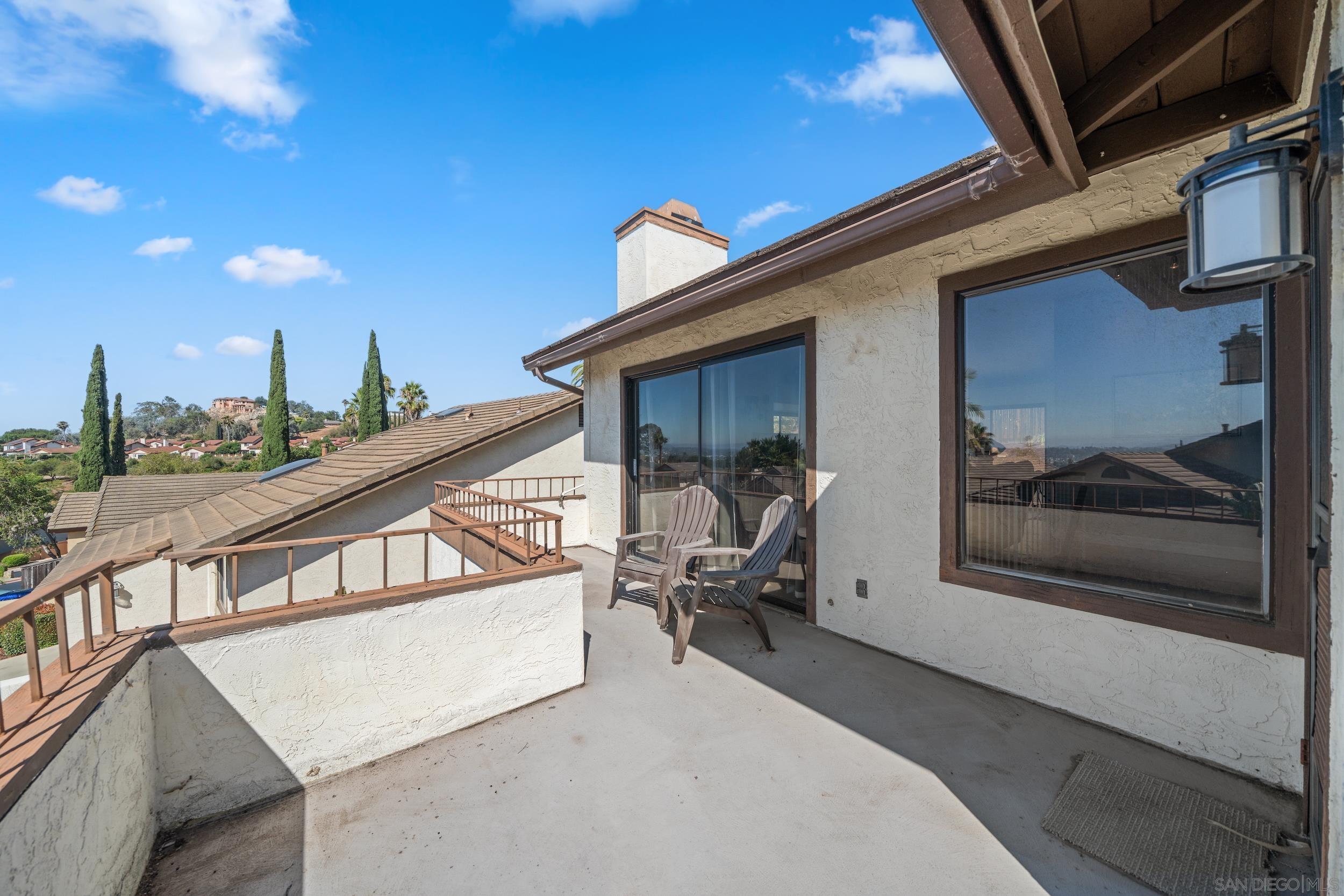 Detail Gallery Image 21 of 33 For 2041  Woodland Gln, Escondido,  CA 92027 - 3 Beds | 3 Baths