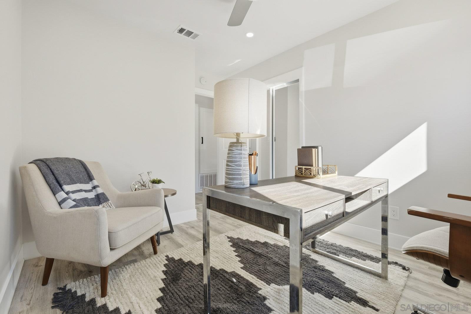 Detail Gallery Image 12 of 42 For 4657  Pocahontas Ave, San Diego,  CA 92117 - 3 Beds | 2 Baths