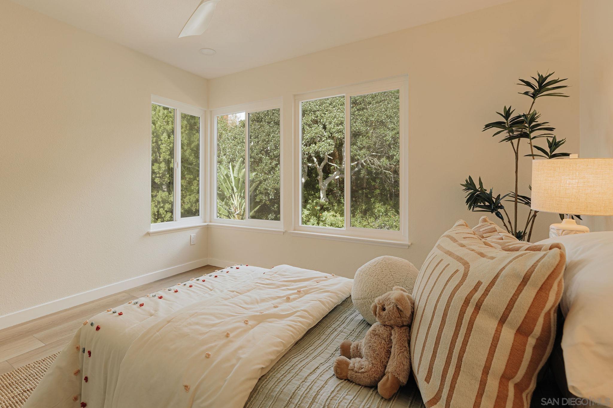 Detail Gallery Image 19 of 75 For 4436  Heritage Glen, San Diego,  CA 92130 - 5 Beds | 3/1 Baths