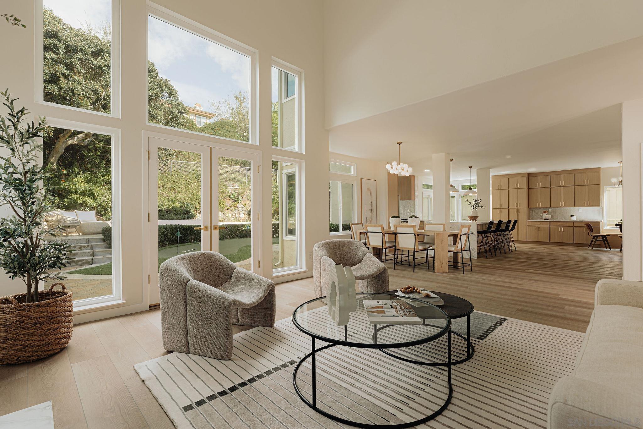 Detail Gallery Image 4 of 75 For 4436  Heritage Glen, San Diego,  CA 92130 - 5 Beds | 3/1 Baths