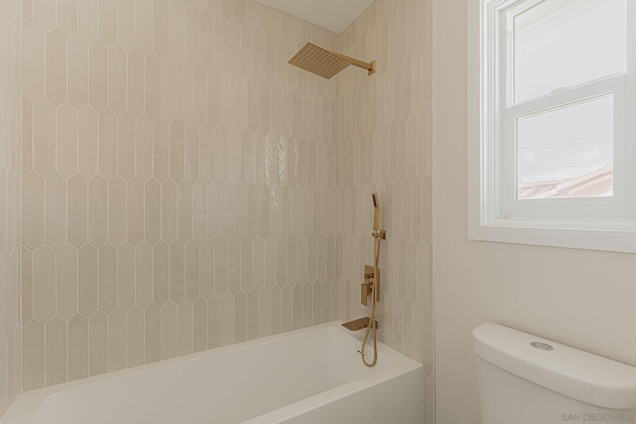 Detail Gallery Image 51 of 75 For 4436  Heritage Glen, San Diego,  CA 92130 - 5 Beds | 3/1 Baths