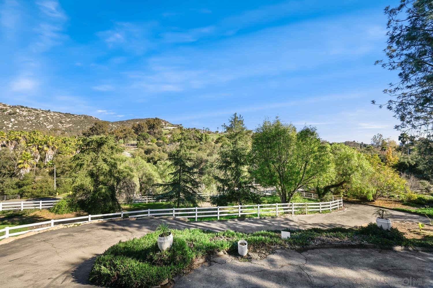 Detail Gallery Image 24 of 34 For 26138  Jesmond Dene Rd, Escondido,  CA 92026 - 3 Beds | 2/1 Baths