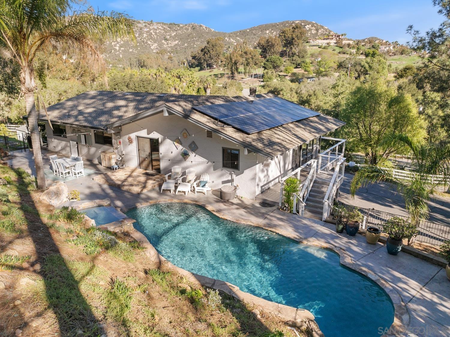 Detail Gallery Image 26 of 34 For 26138  Jesmond Dene Rd, Escondido,  CA 92026 - 3 Beds | 2/1 Baths