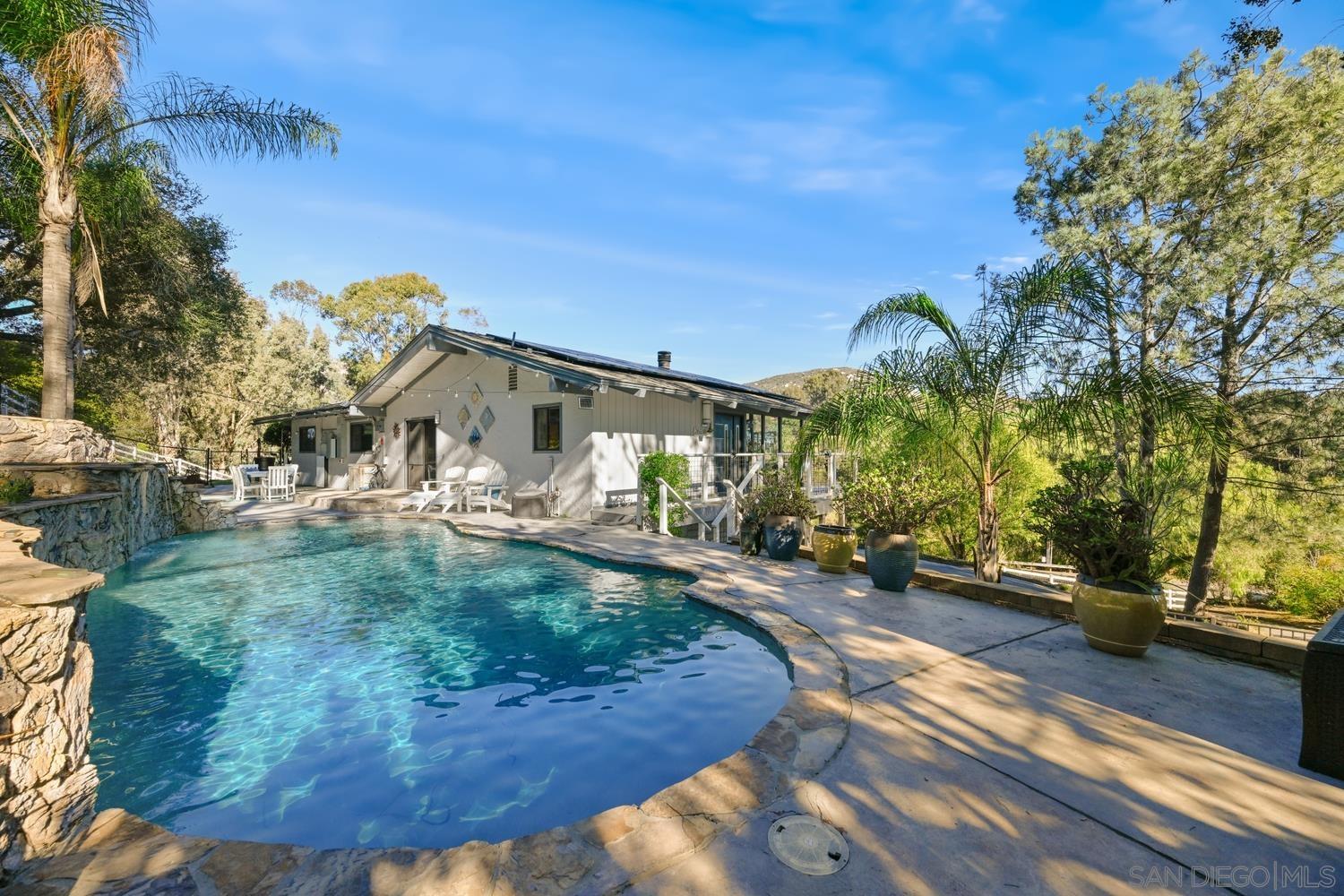 Detail Gallery Image 27 of 34 For 26138  Jesmond Dene Rd, Escondido,  CA 92026 - 3 Beds | 2/1 Baths