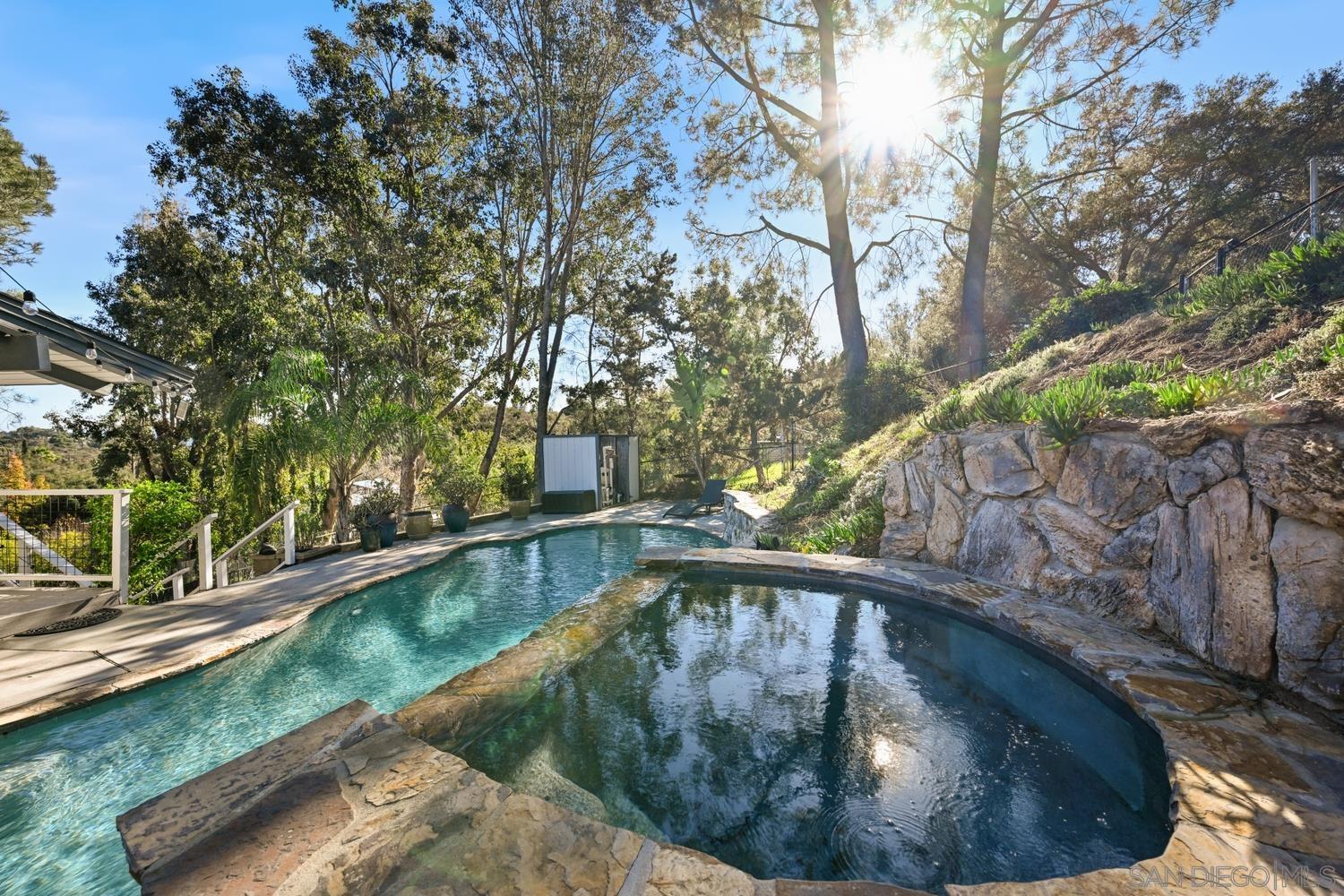 Detail Gallery Image 28 of 34 For 26138  Jesmond Dene Rd, Escondido,  CA 92026 - 3 Beds | 2/1 Baths