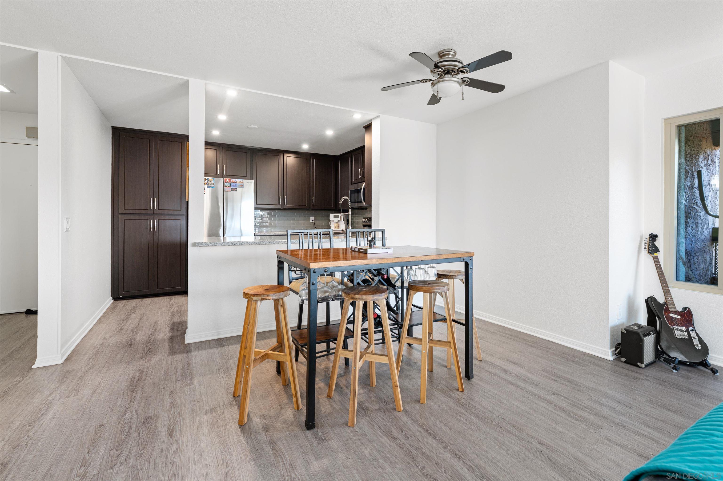 Detail Gallery Image 11 of 52 For 10425  Caminito Cuervo  #217,  San Diego,  CA 92108 - 2 Beds | 2 Baths