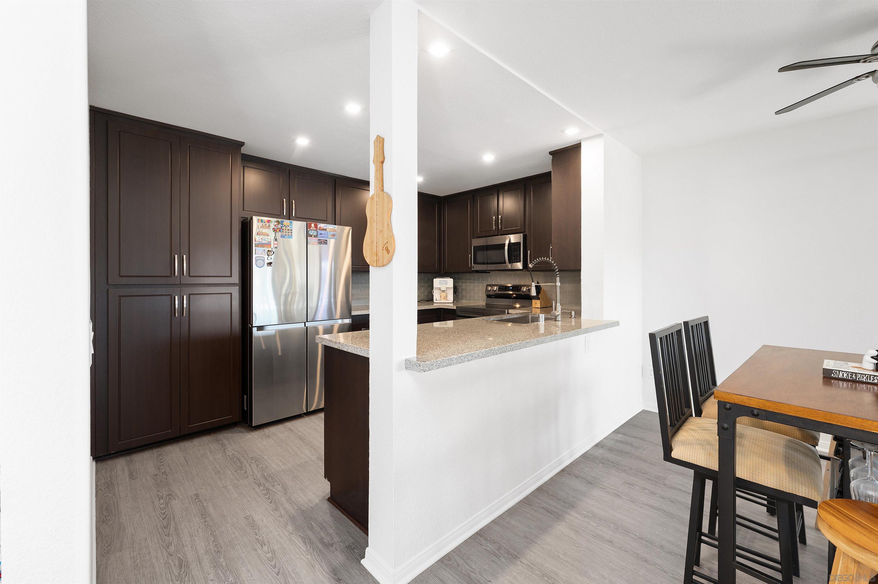 Detail Gallery Image 12 of 52 For 10425  Caminito Cuervo  #217,  San Diego,  CA 92108 - 2 Beds | 2 Baths