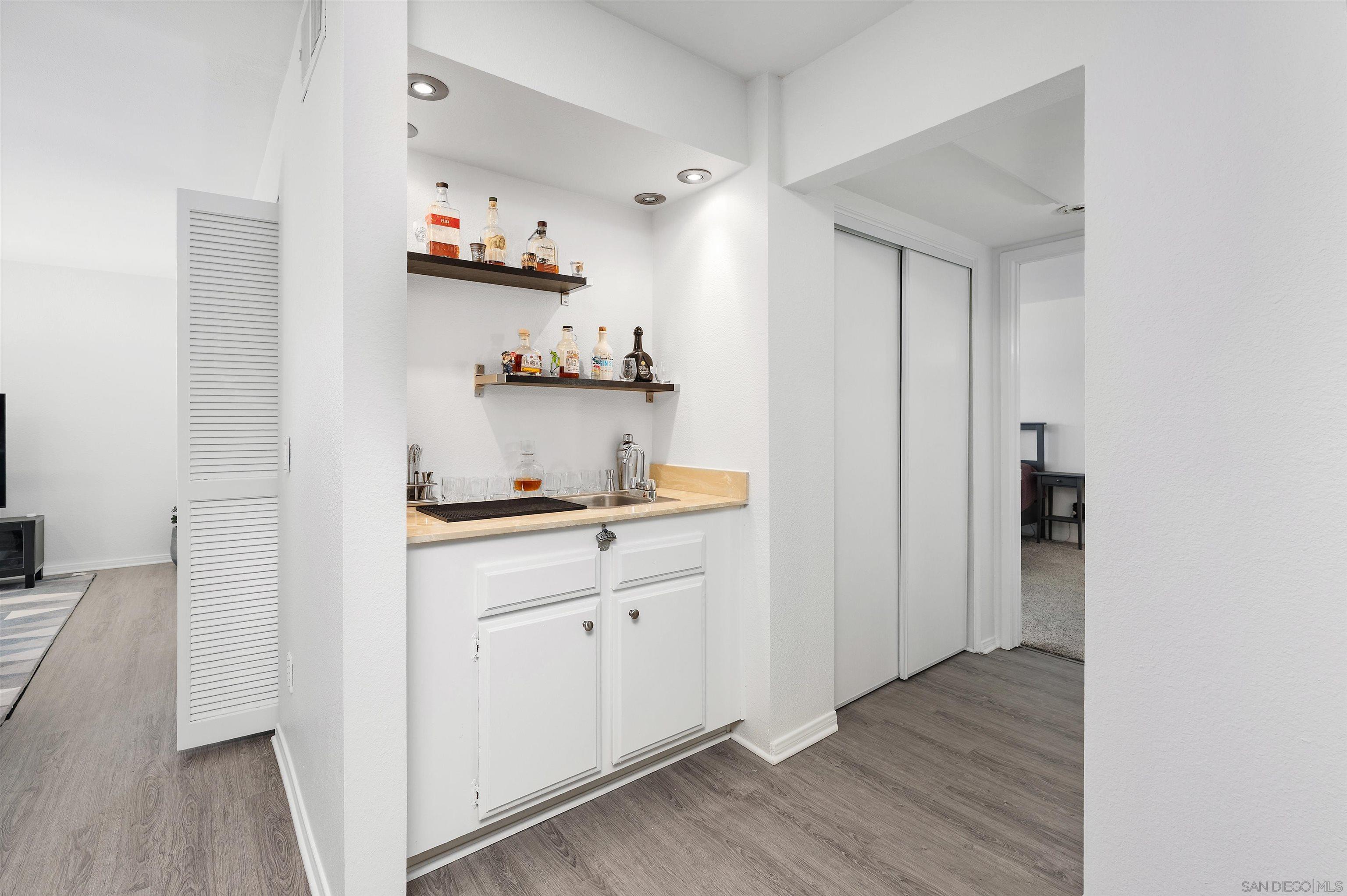 Detail Gallery Image 17 of 52 For 10425  Caminito Cuervo  #217,  San Diego,  CA 92108 - 2 Beds | 2 Baths