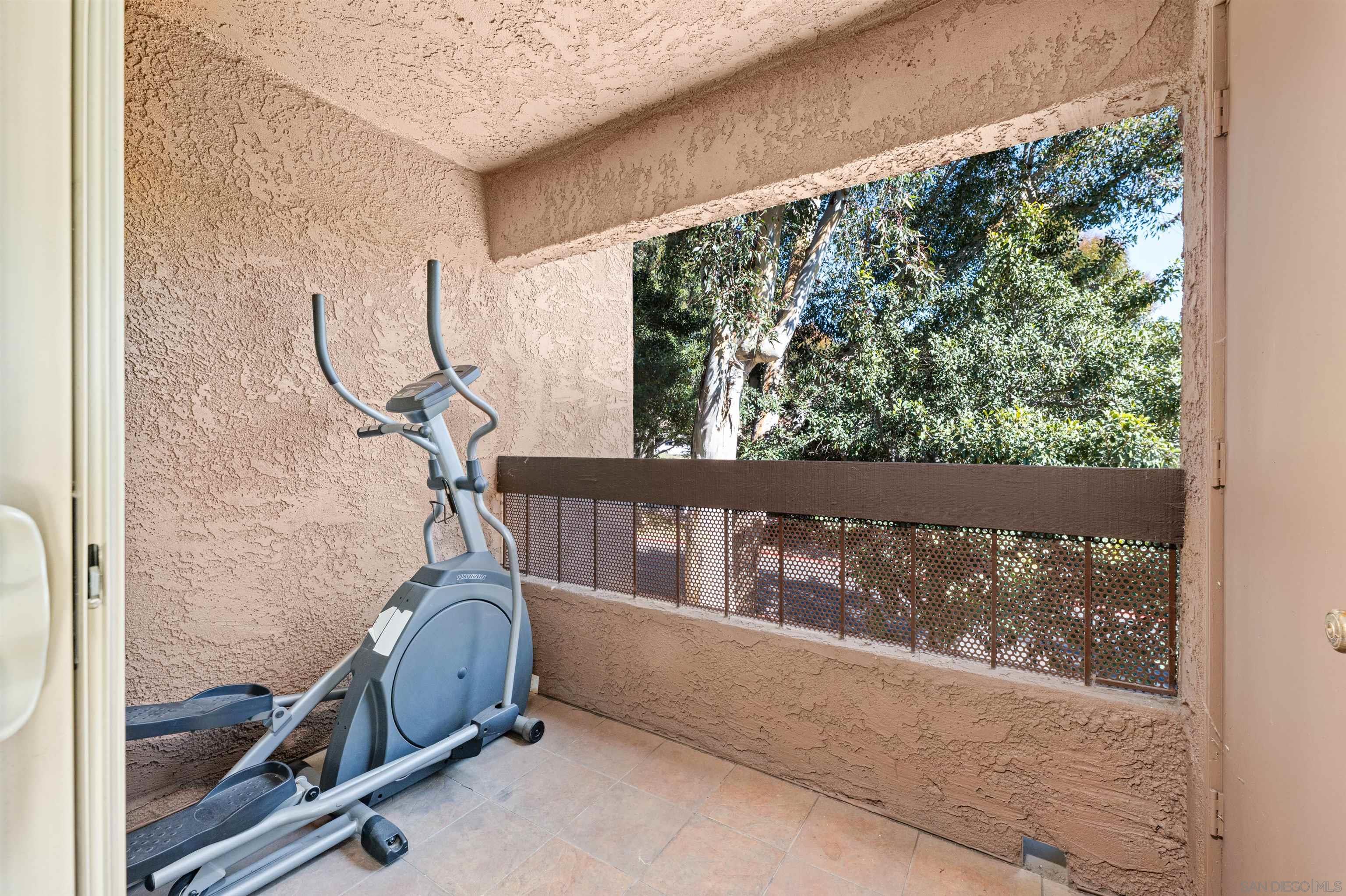 Detail Gallery Image 19 of 52 For 10425  Caminito Cuervo  #217,  San Diego,  CA 92108 - 2 Beds | 2 Baths