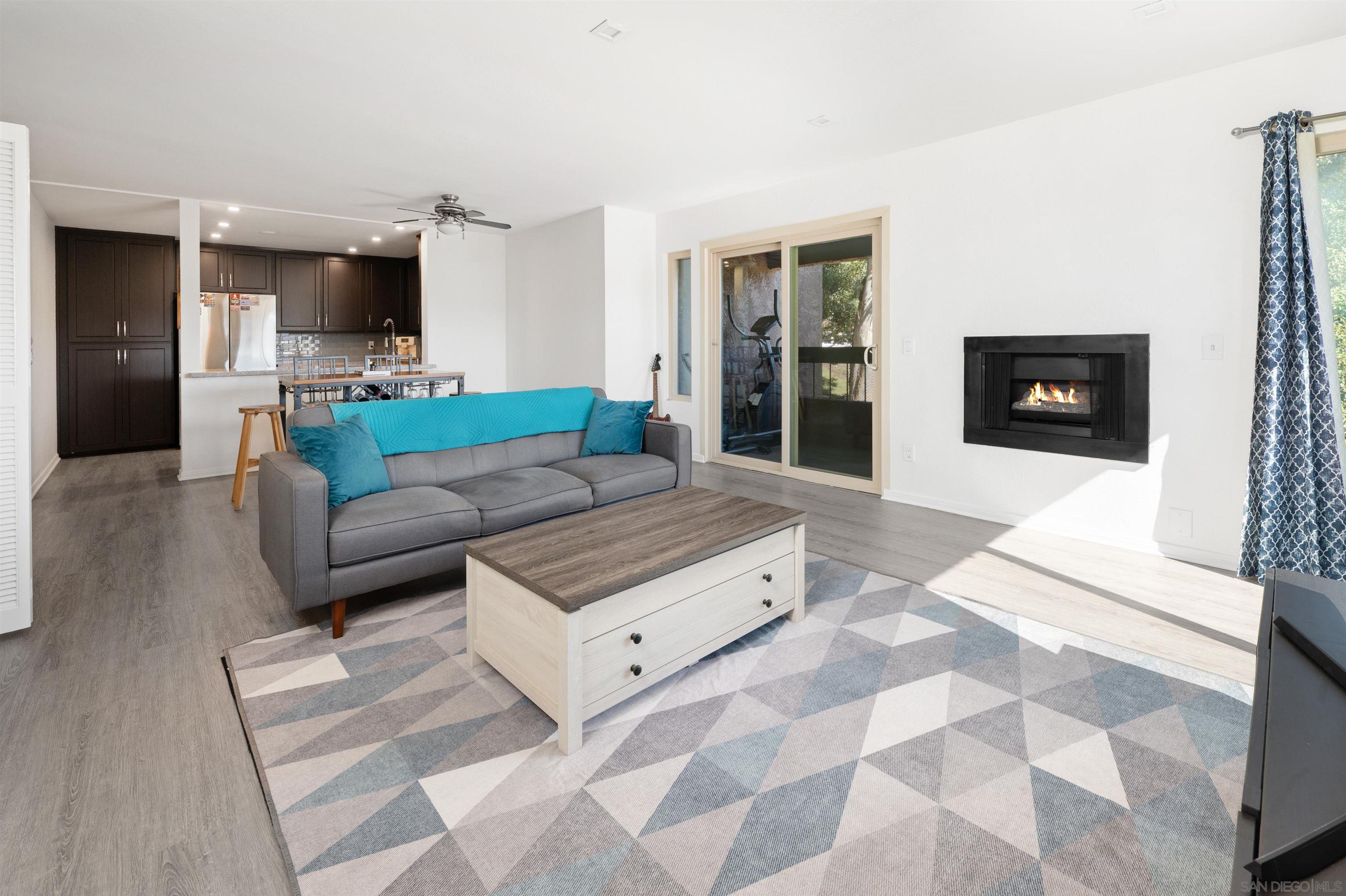 Detail Gallery Image 4 of 52 For 10425  Caminito Cuervo  #217,  San Diego,  CA 92108 - 2 Beds | 2 Baths