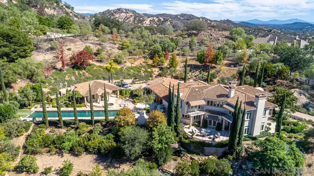 Detail Gallery Image 4 of 74 For 14440  Ridge Ranch Rd, Valley Center,  CA 92082 - 5 Beds | 5/1 Baths