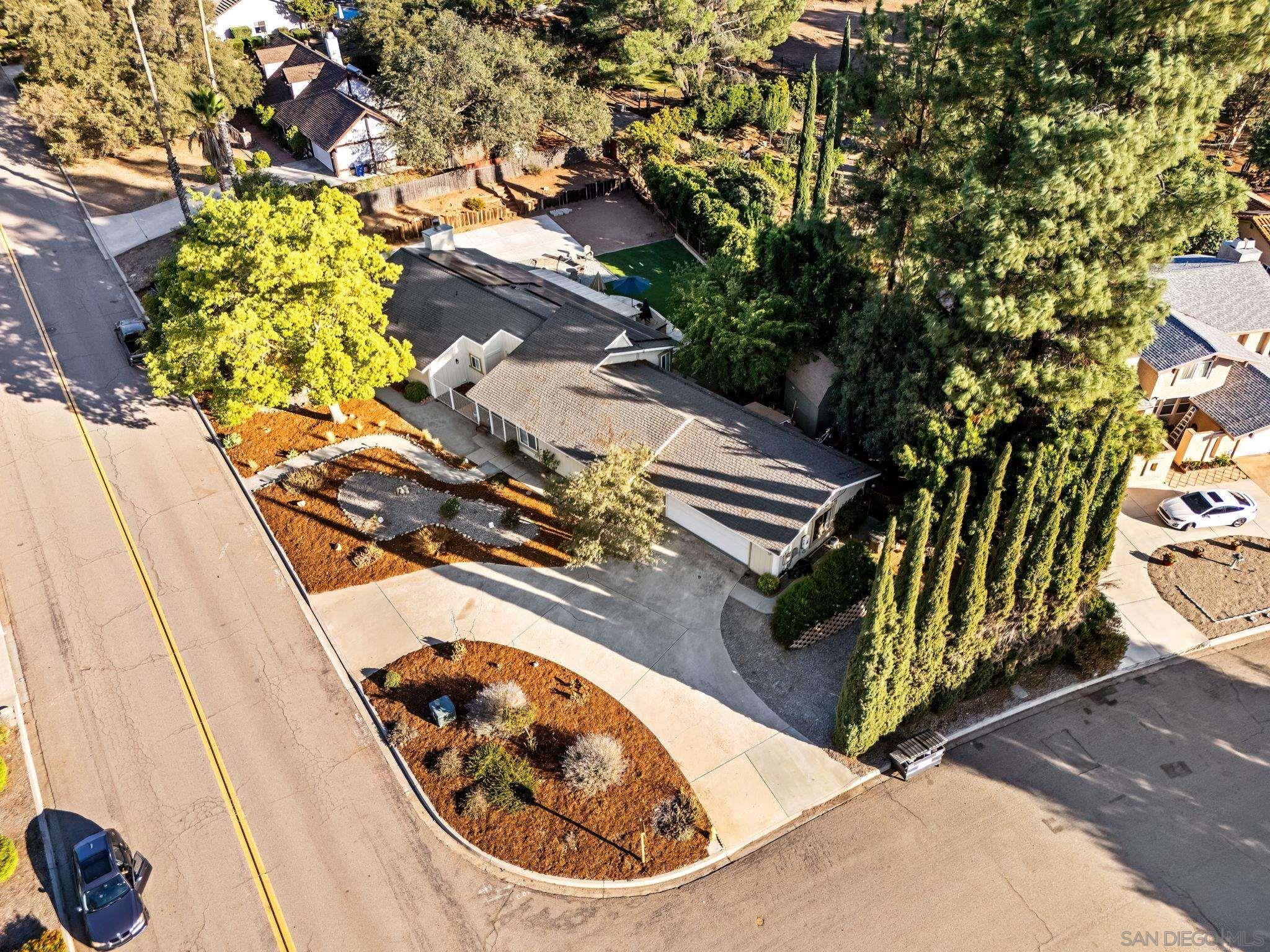 Detail Gallery Image 4 of 37 For 16614  Wikiup Rd, Ramona,  CA 92065 - 4 Beds | 2/1 Baths